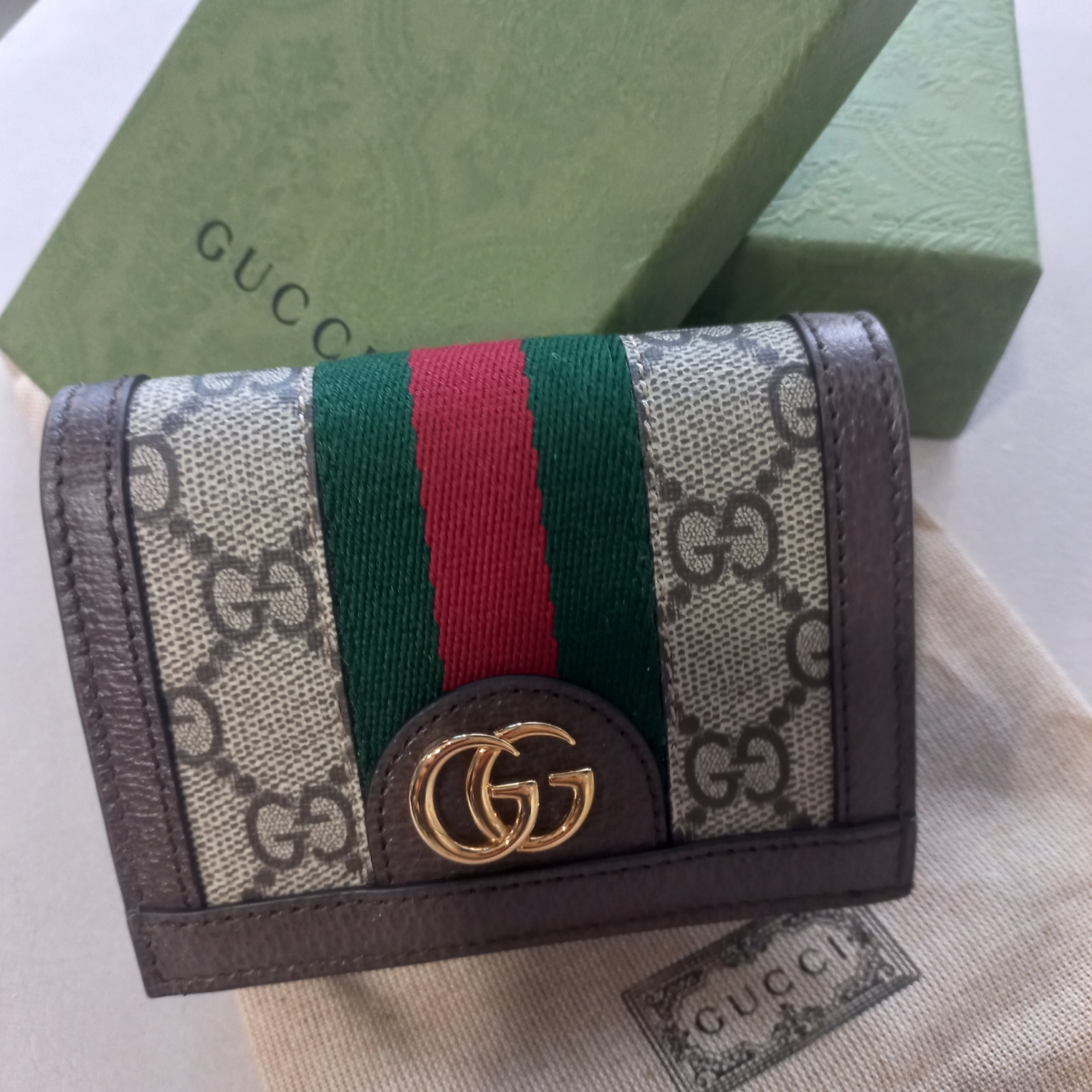 Gucci Ophidia GG Card Case Wallet Beige Ebony 착용 스타일