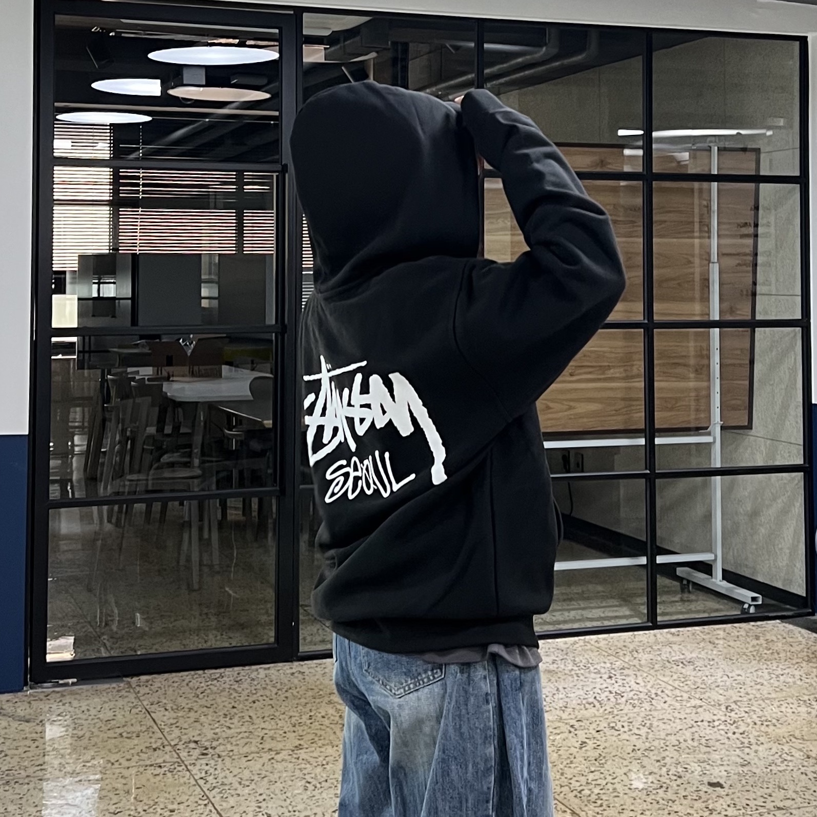 Stussy Stock Seoul Zip Hood Black 착용 스타일 - 1