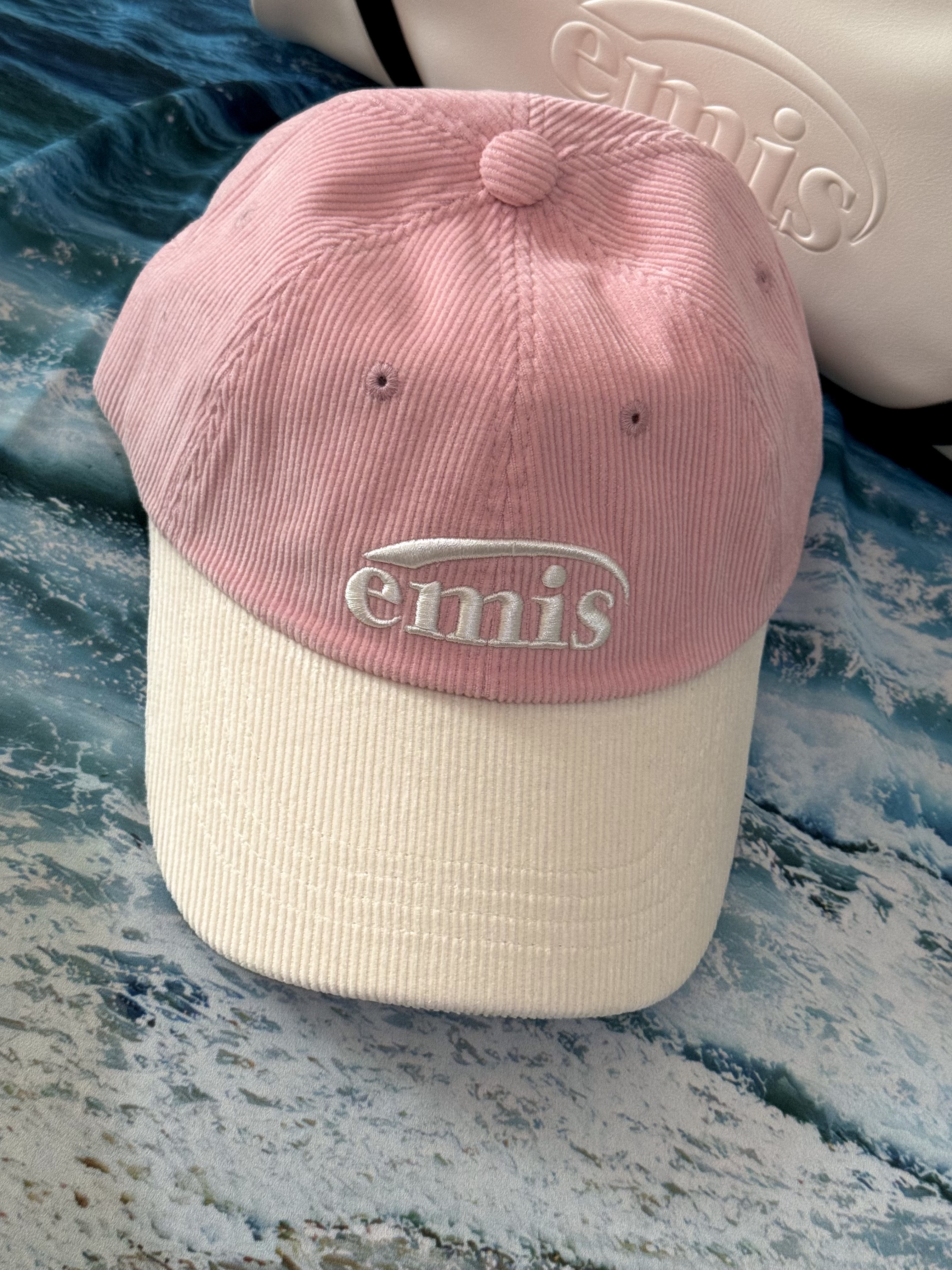 Emis Corduroy Two Tone Ball Cap Light Pink, Emis Wide Vintage Tote Bag Ivory 착용 스타일 - 2