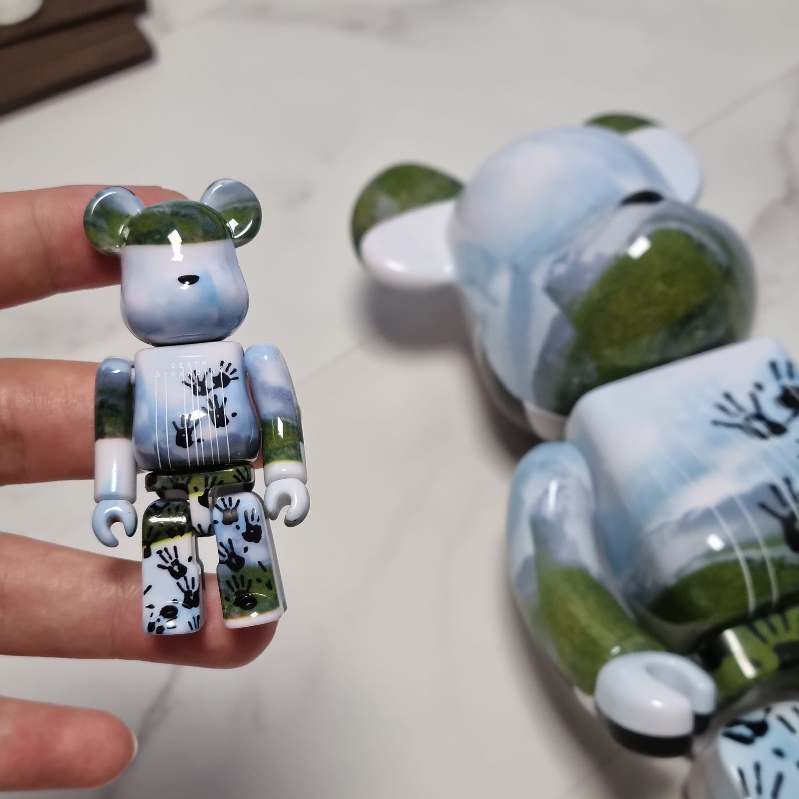 PlayStation 5 Death Stranding Director's Cut, Bearbrick Death Stranding 100% & 400% Set 착용 스타일 - 2