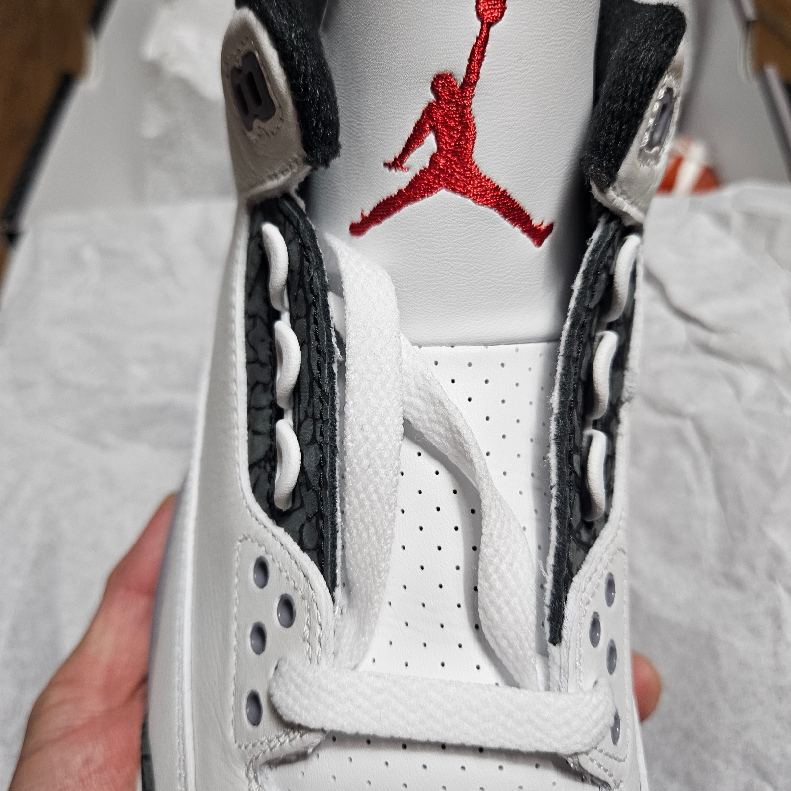 Jordan 3 Retro Cement Grey 착용 스타일 - 2