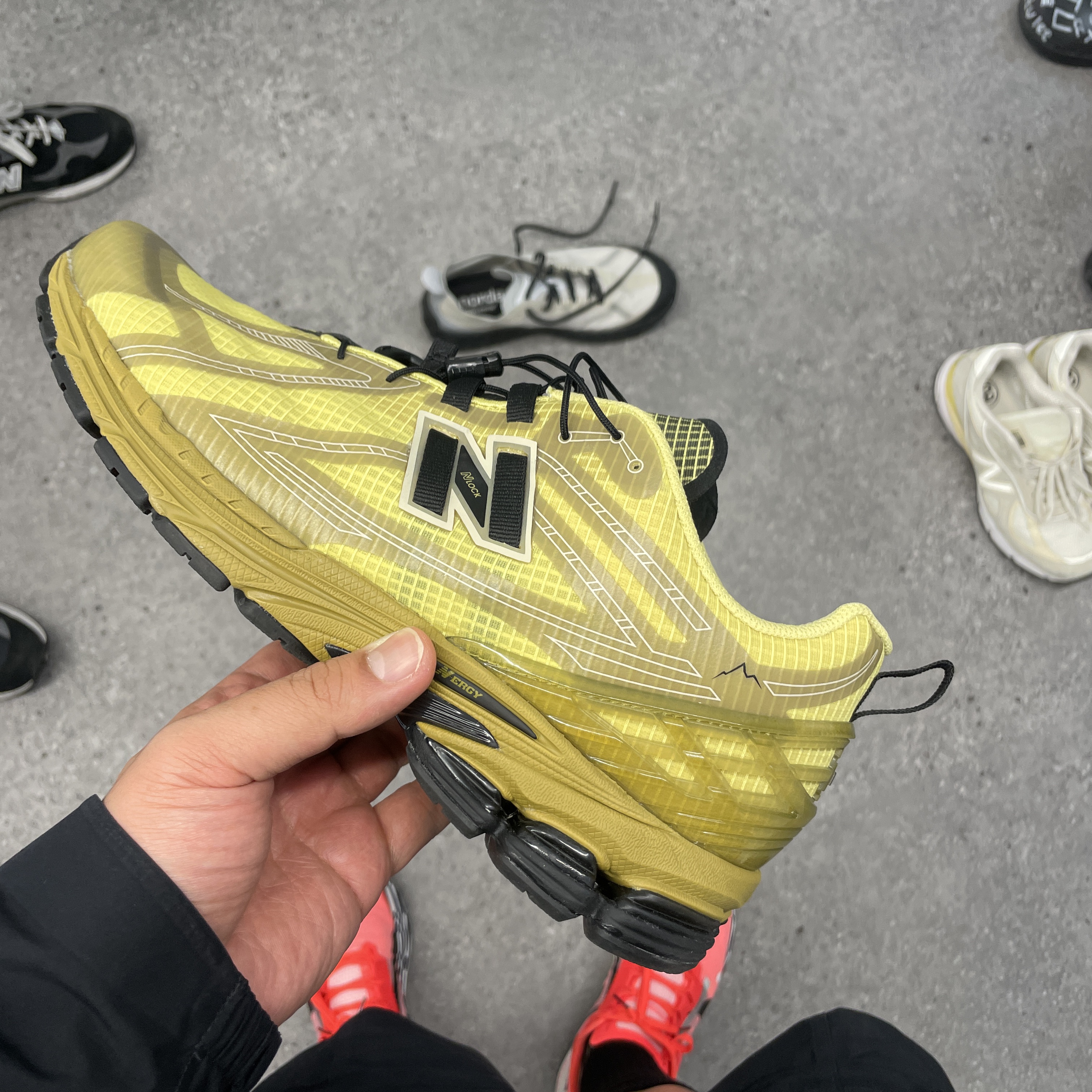 New Balance x Cayl 1906R Yellow, Norda 001/A Cinder 착용 스타일