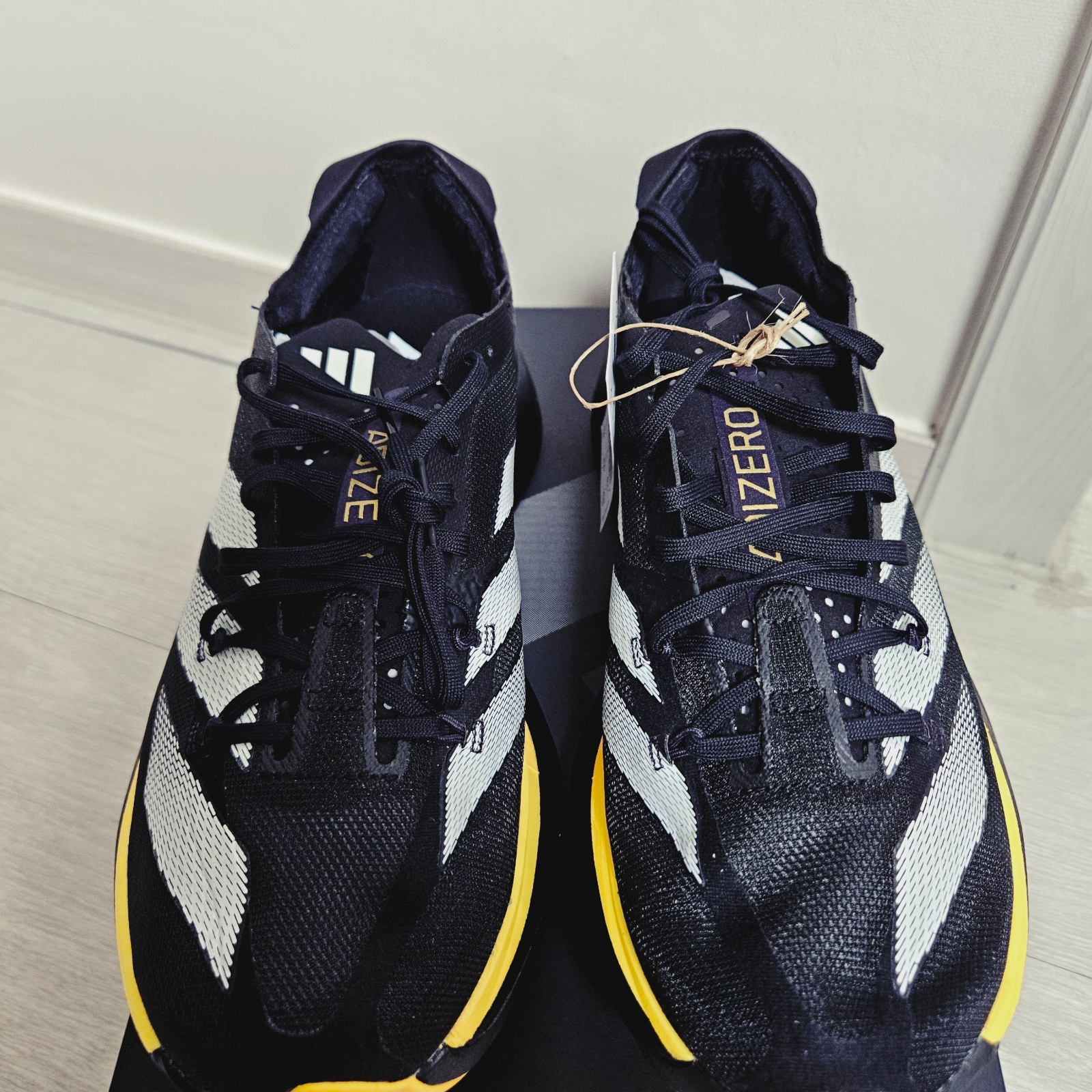 (W) Adidas Adizero Adios Pro 3 Core Black Zero Metalic 착용 스타일 - 2