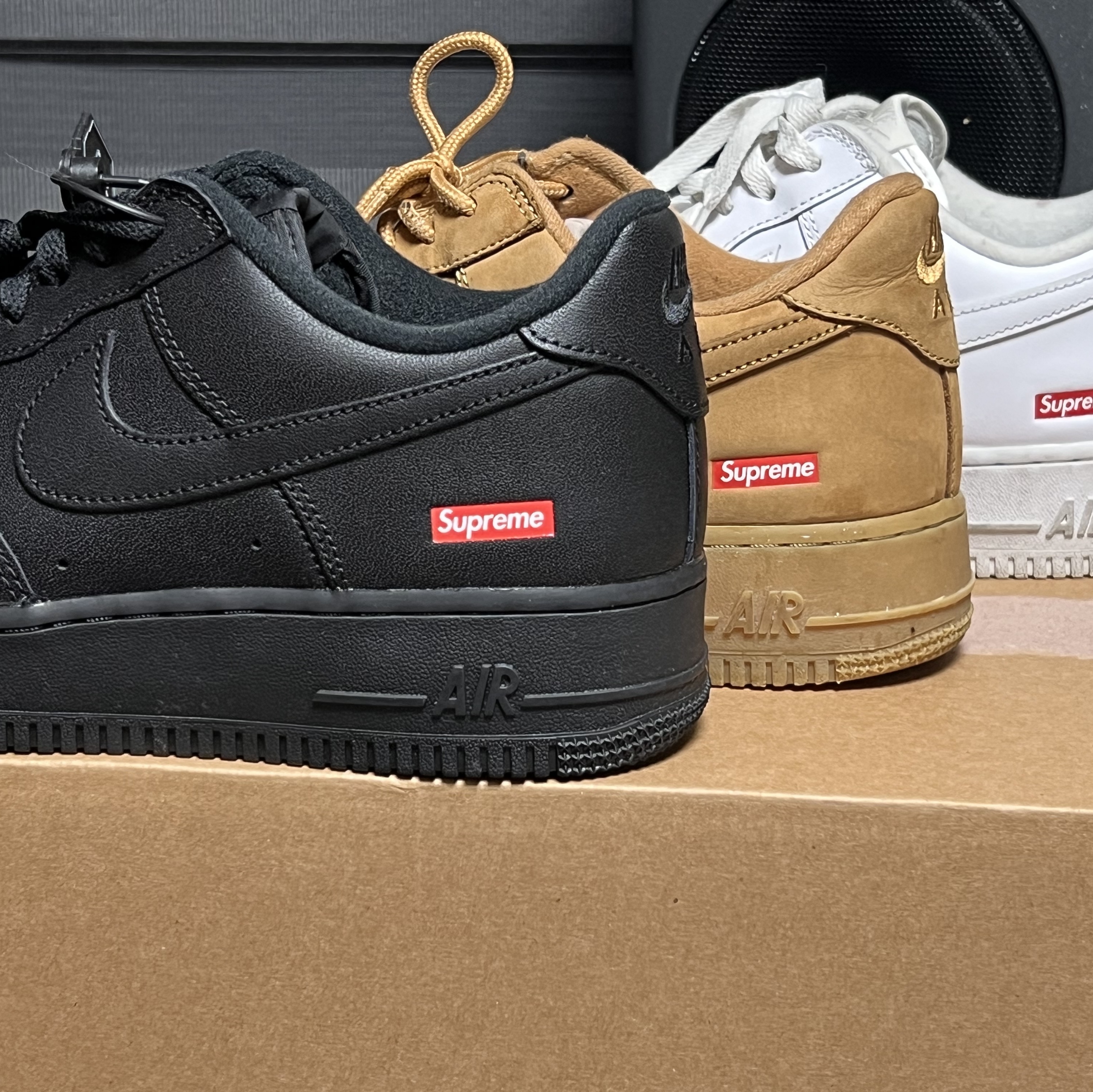 Nike x Supreme Air Force 1 Low Black, Nike x Supreme Air Force 1 Low Flax 착용 스타일