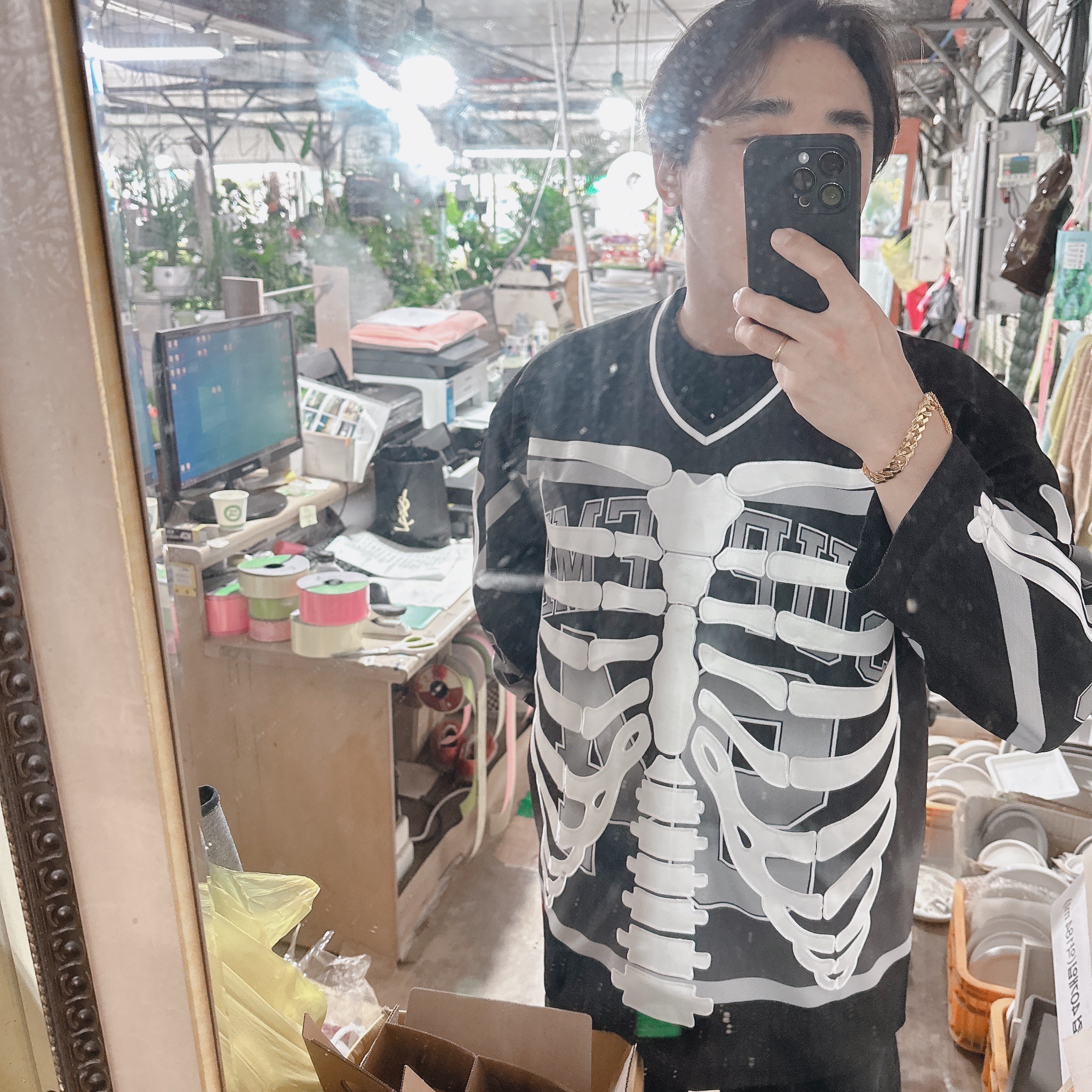 Supreme Bones Hockey Jersey Black - 23FW 착용 스타일