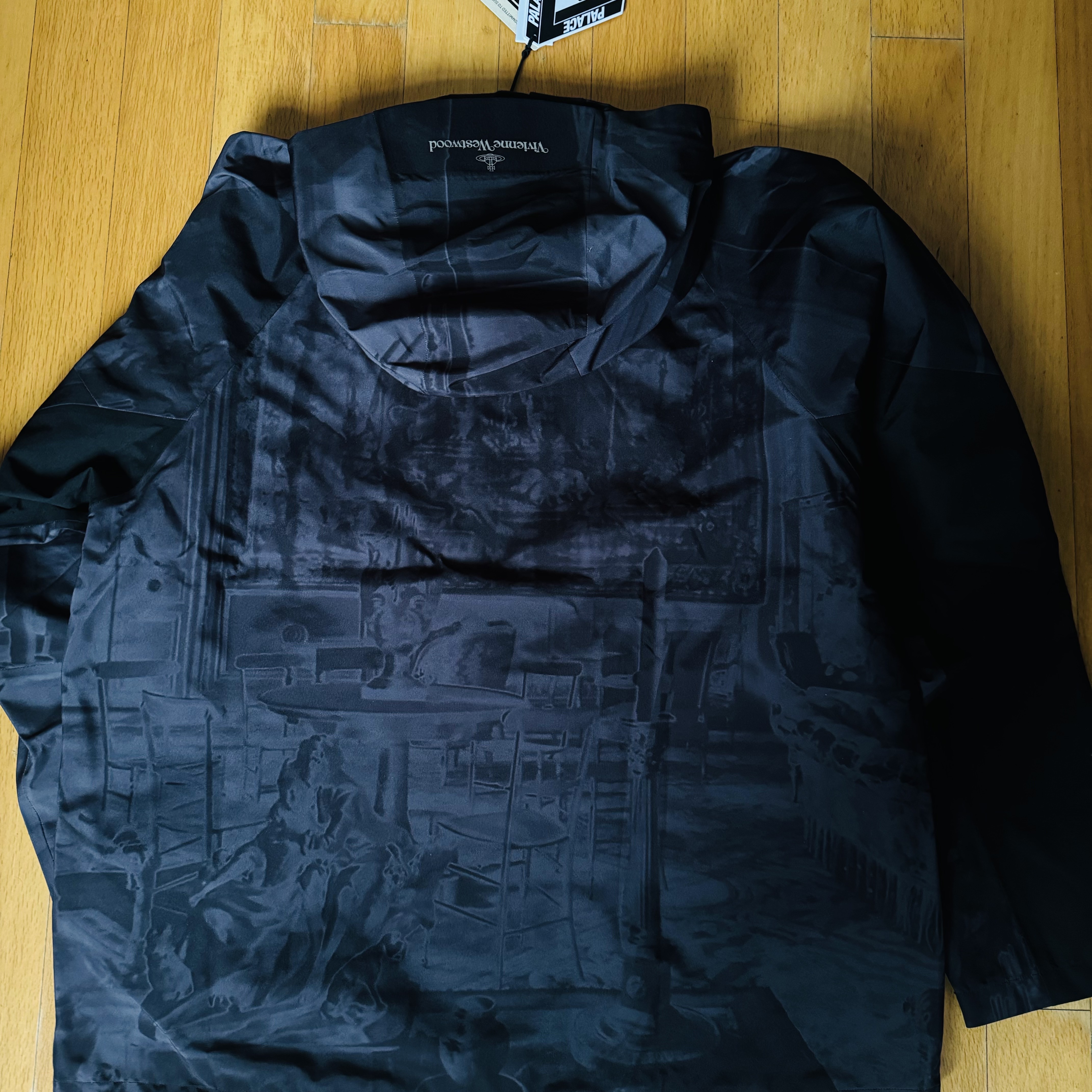 Palace x Vivienne Westwood Gore-Tex Jacket Mono Print - 24FW 착용 스타일 - 2