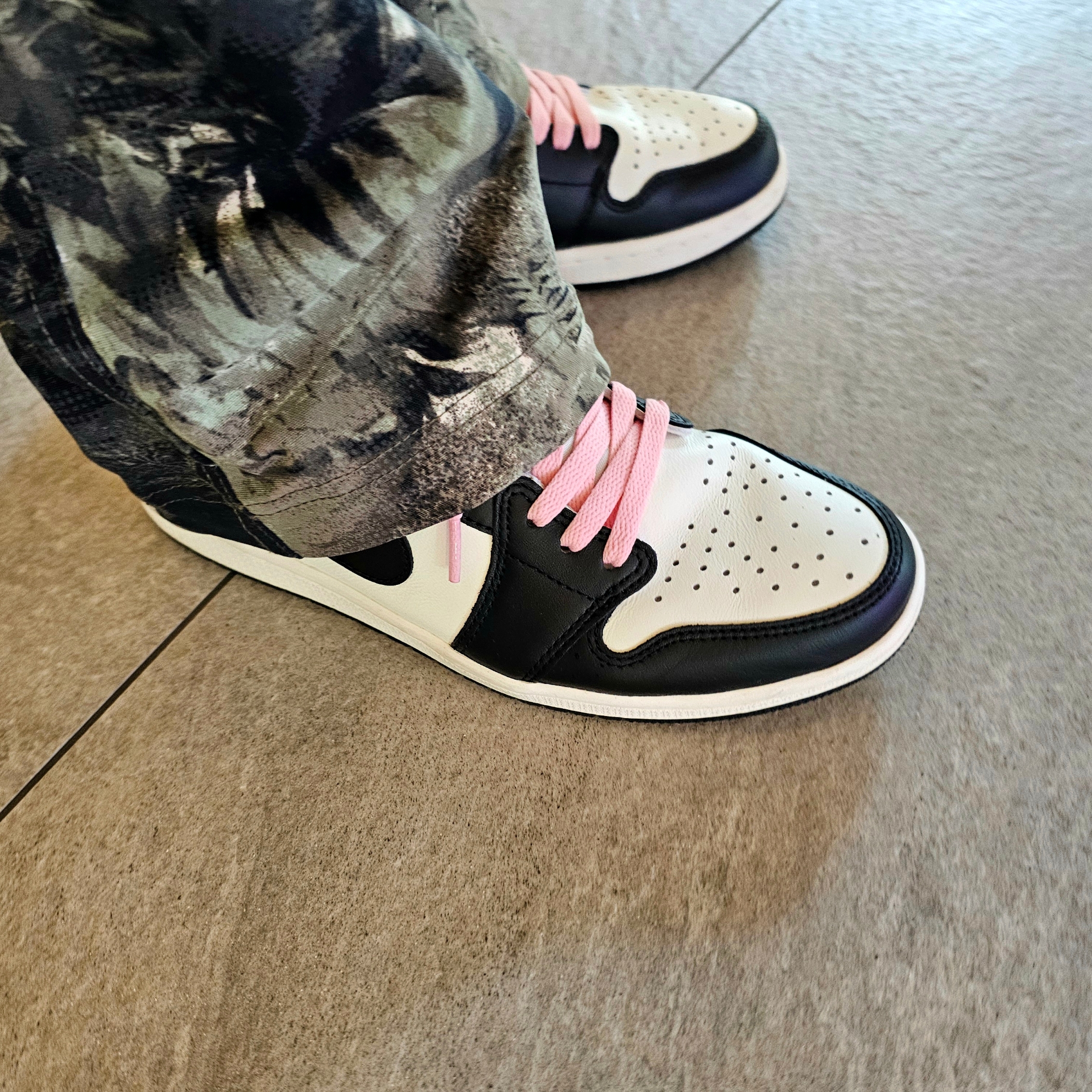 Jordan 1 Retro Low OG Mocha 착용 스타일