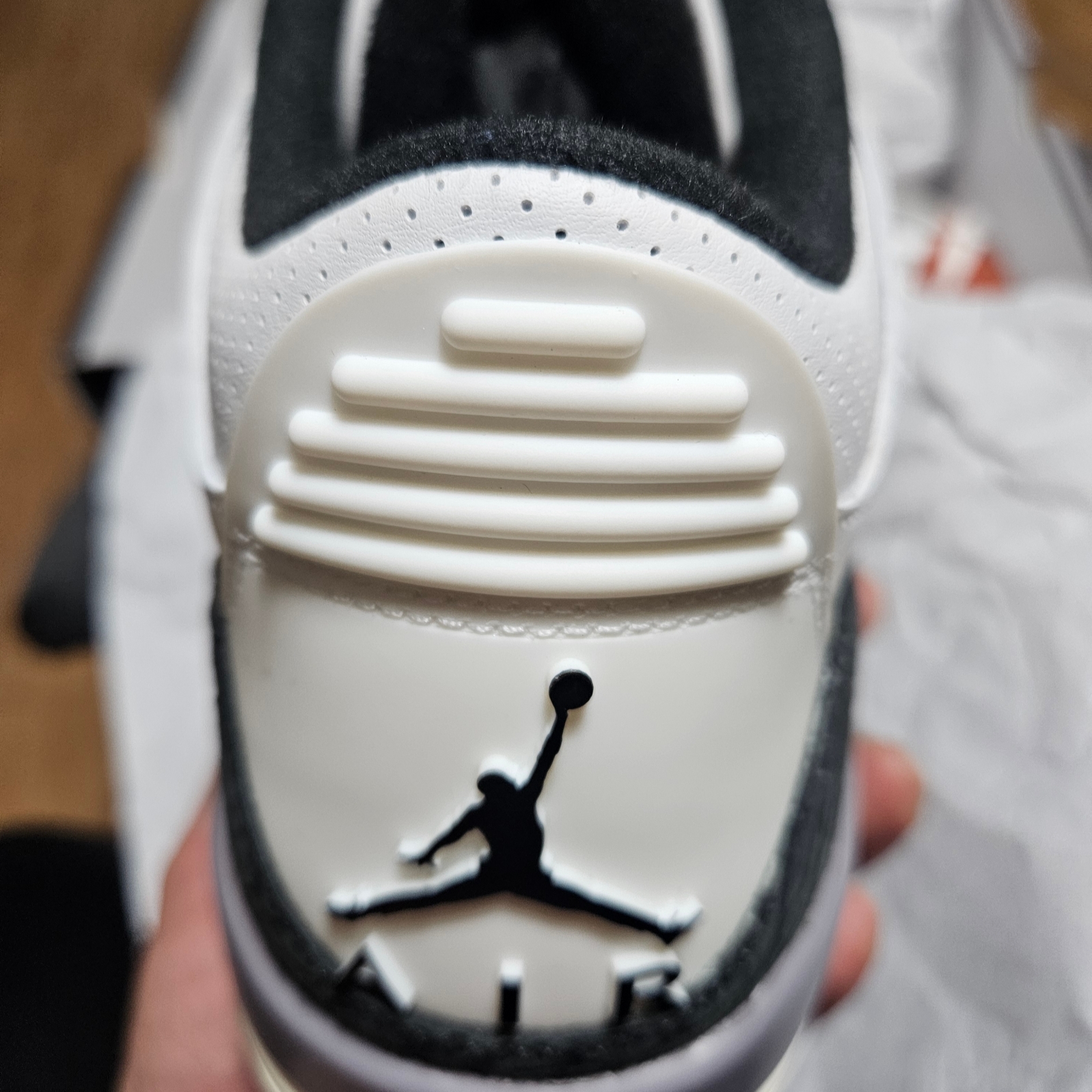 Jordan 3 Retro Cement Grey 착용 스타일 - 3