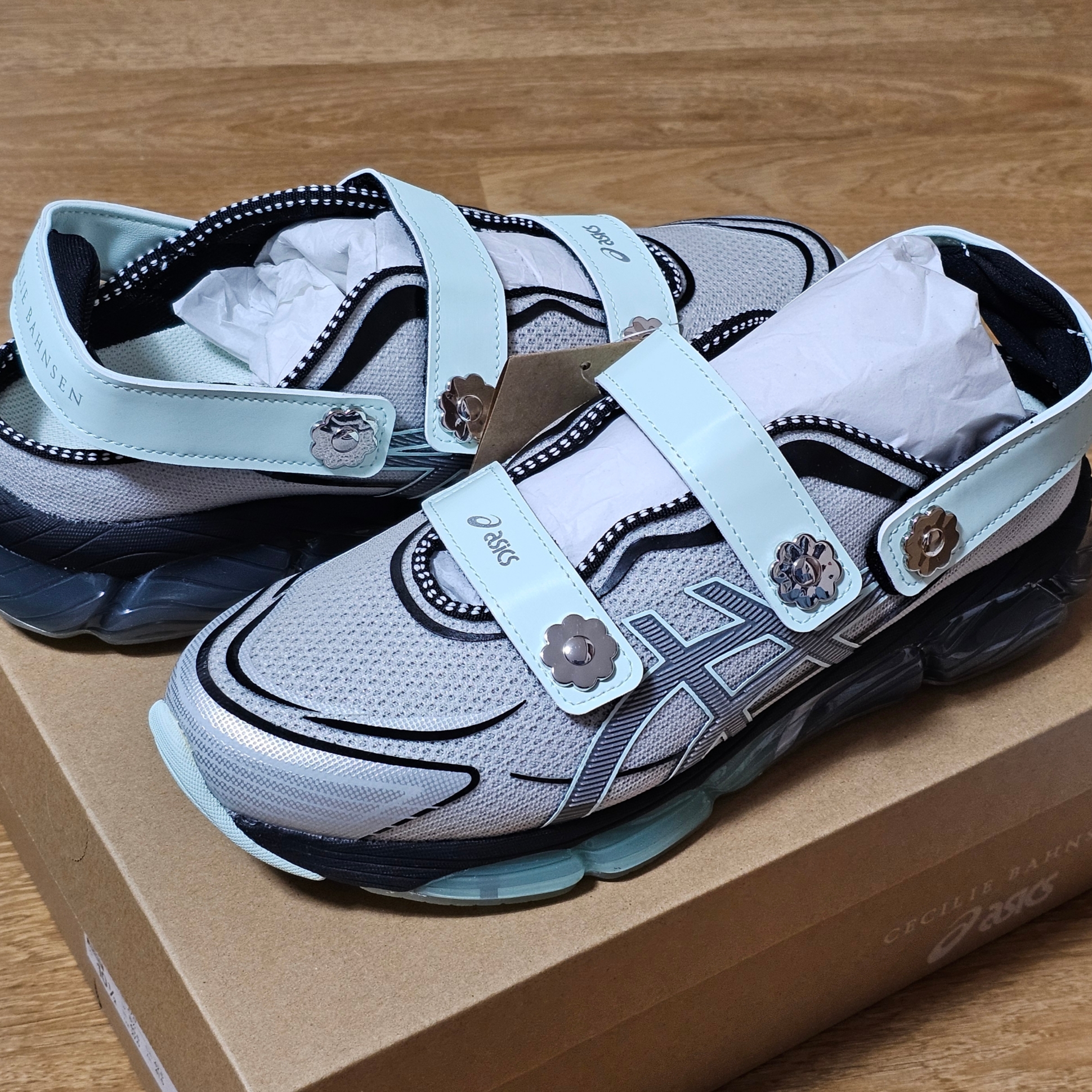 Asics x Cecilie Bahnsen Gel-Quantum 360 VIII Silver Mint 착용 스타일
