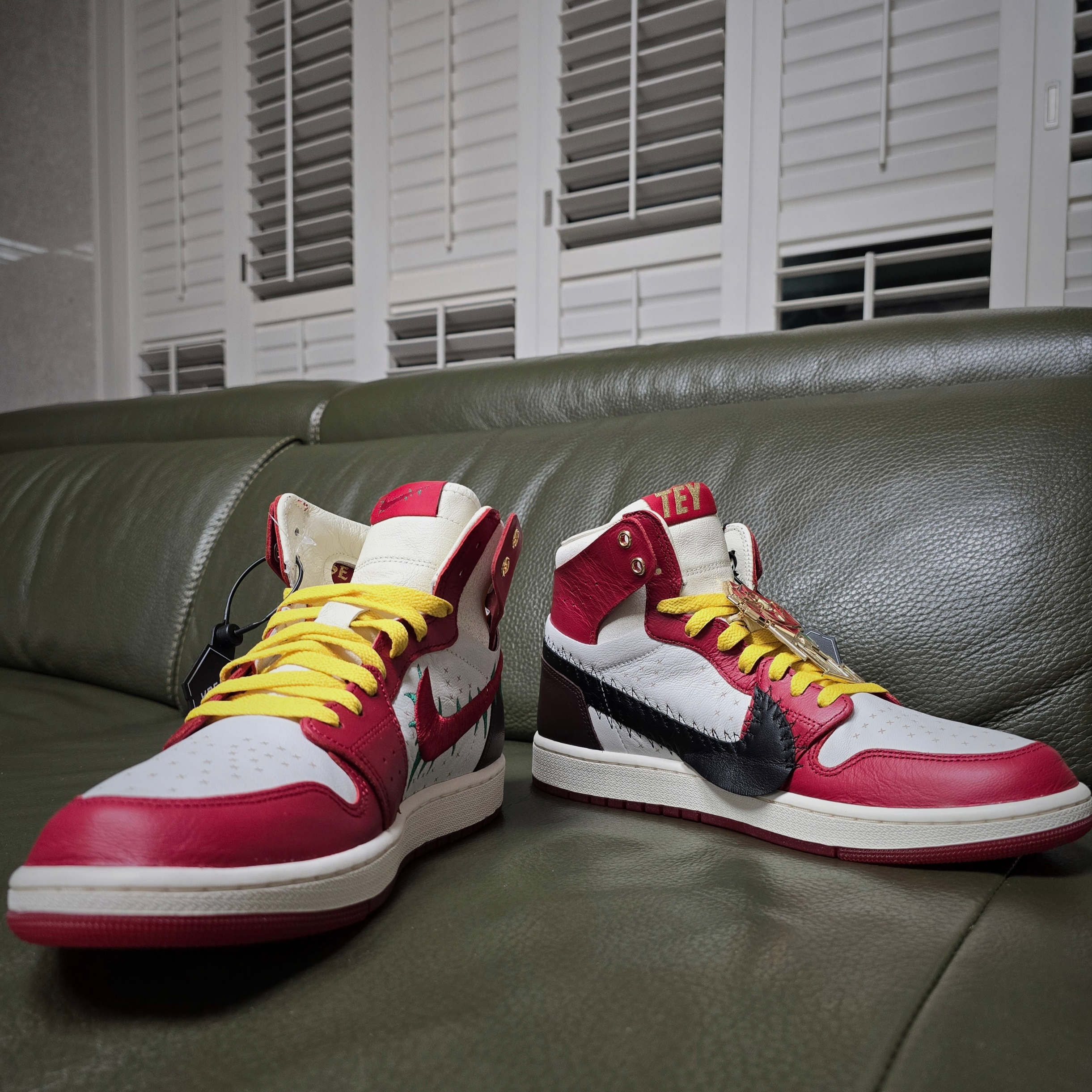 (W) Jordan 1 x Teyana Taylor Zoom CMFT 2 Gym Red 착용 스타일 - 3