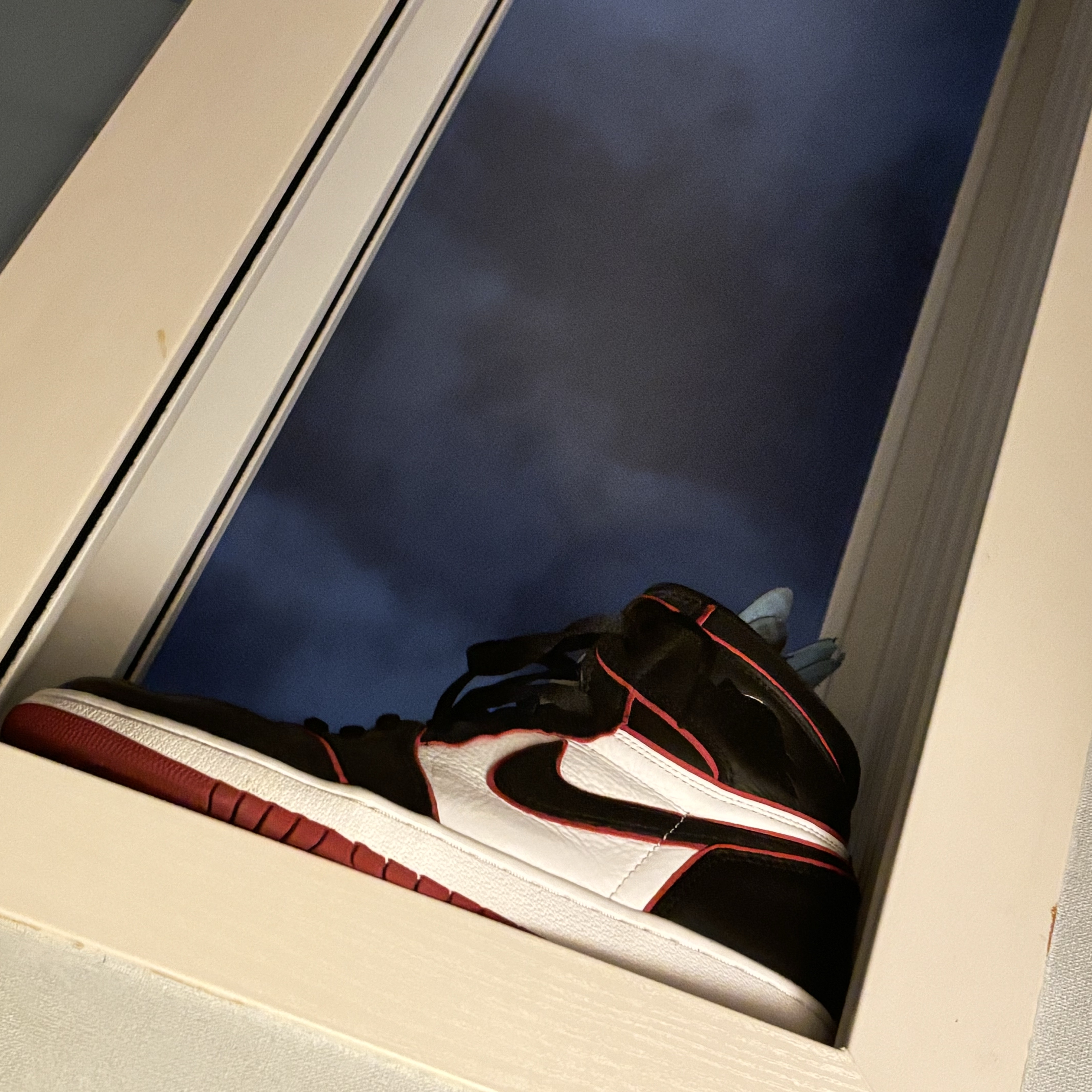 Jordan 1 Retro High OG Bloodline 착용 스타일 - 1
