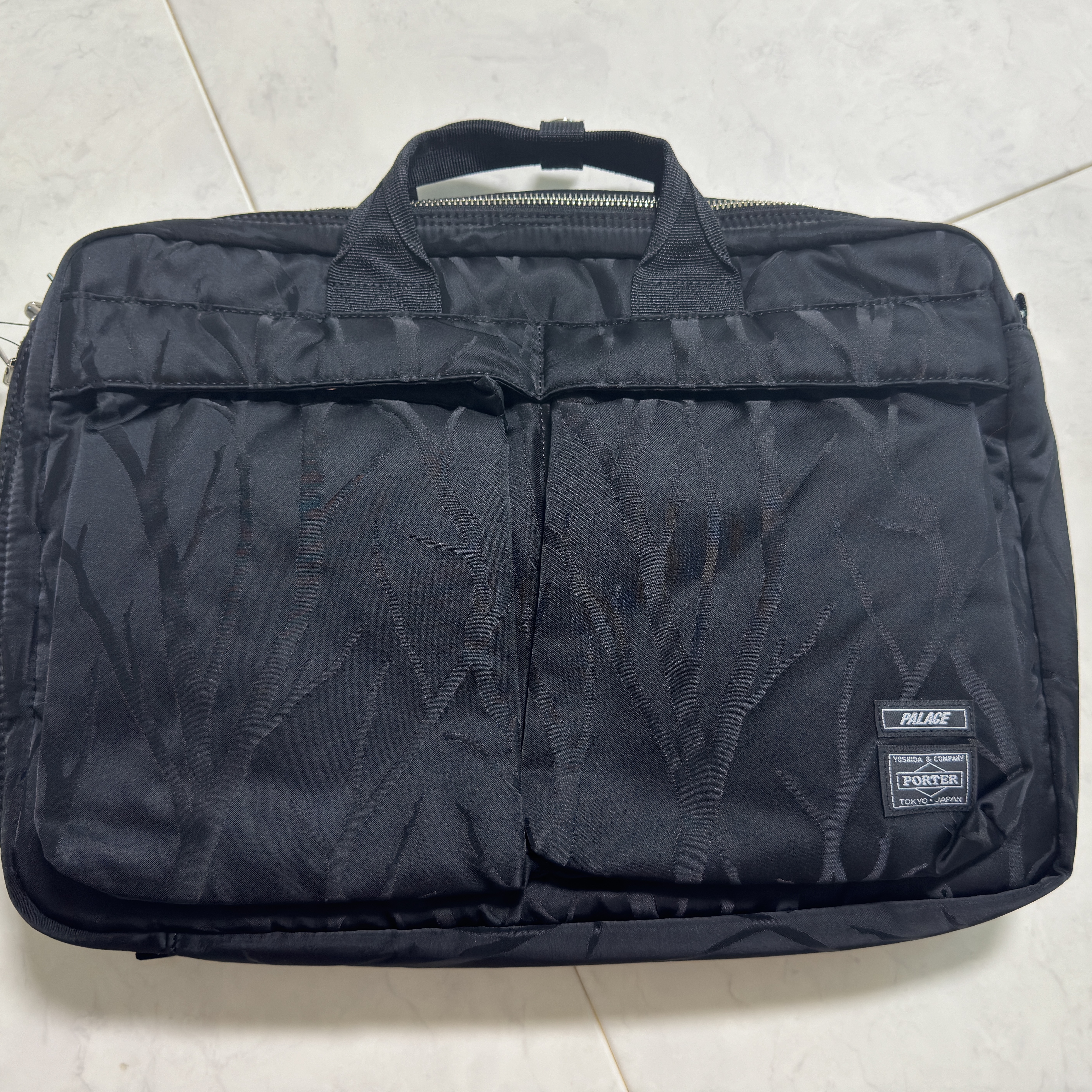 Porter x Palace Large Bag Black - 24FW 착용 스타일 - 1