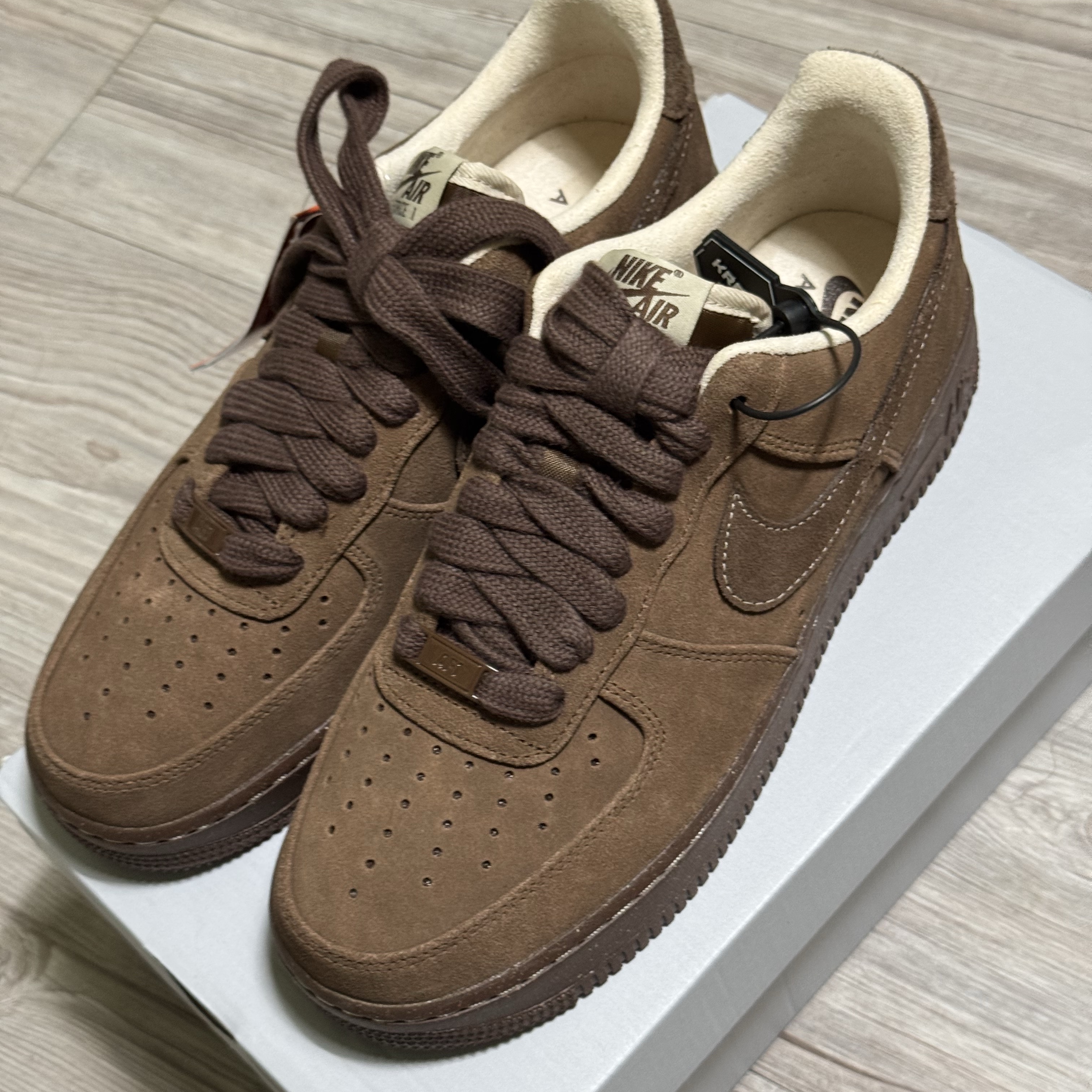 (W) Nike Air Force 1 '07 Cacao Wow 착용 스타일