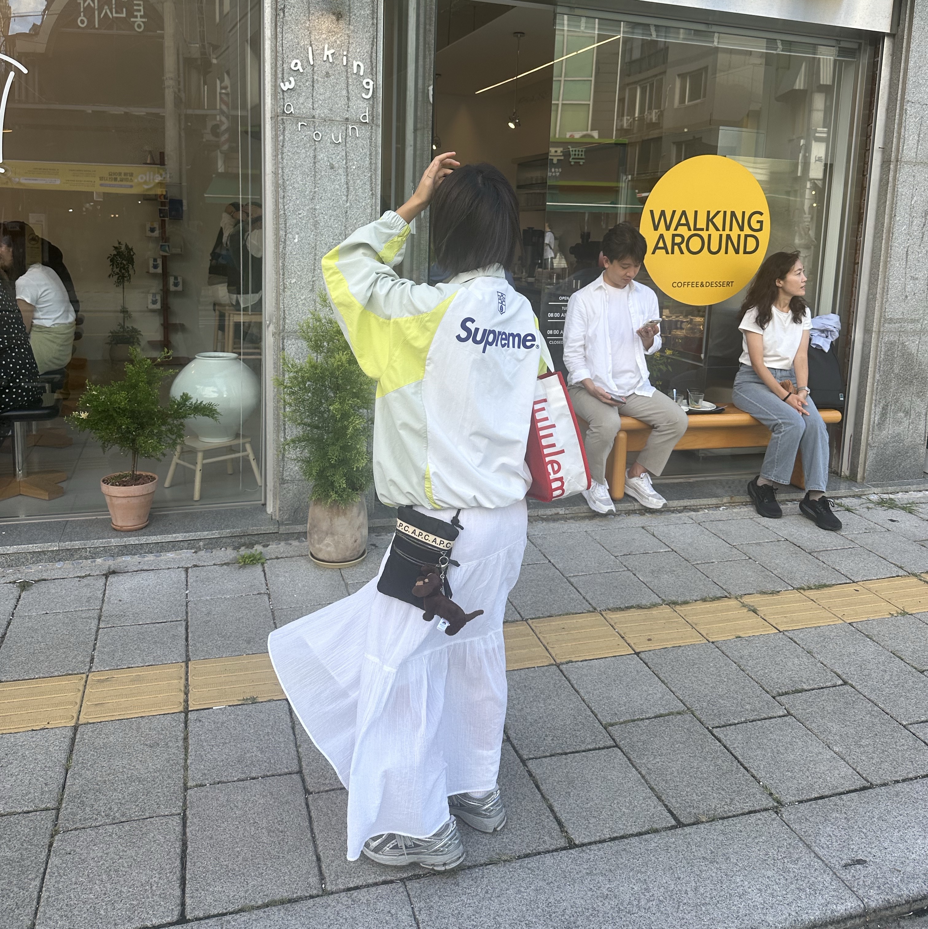 Supreme S Logo Track Jacket Light Mint - 24FW, New Balance 1906R Harbor Grey Silver Metalic 착용 스타일 - 2