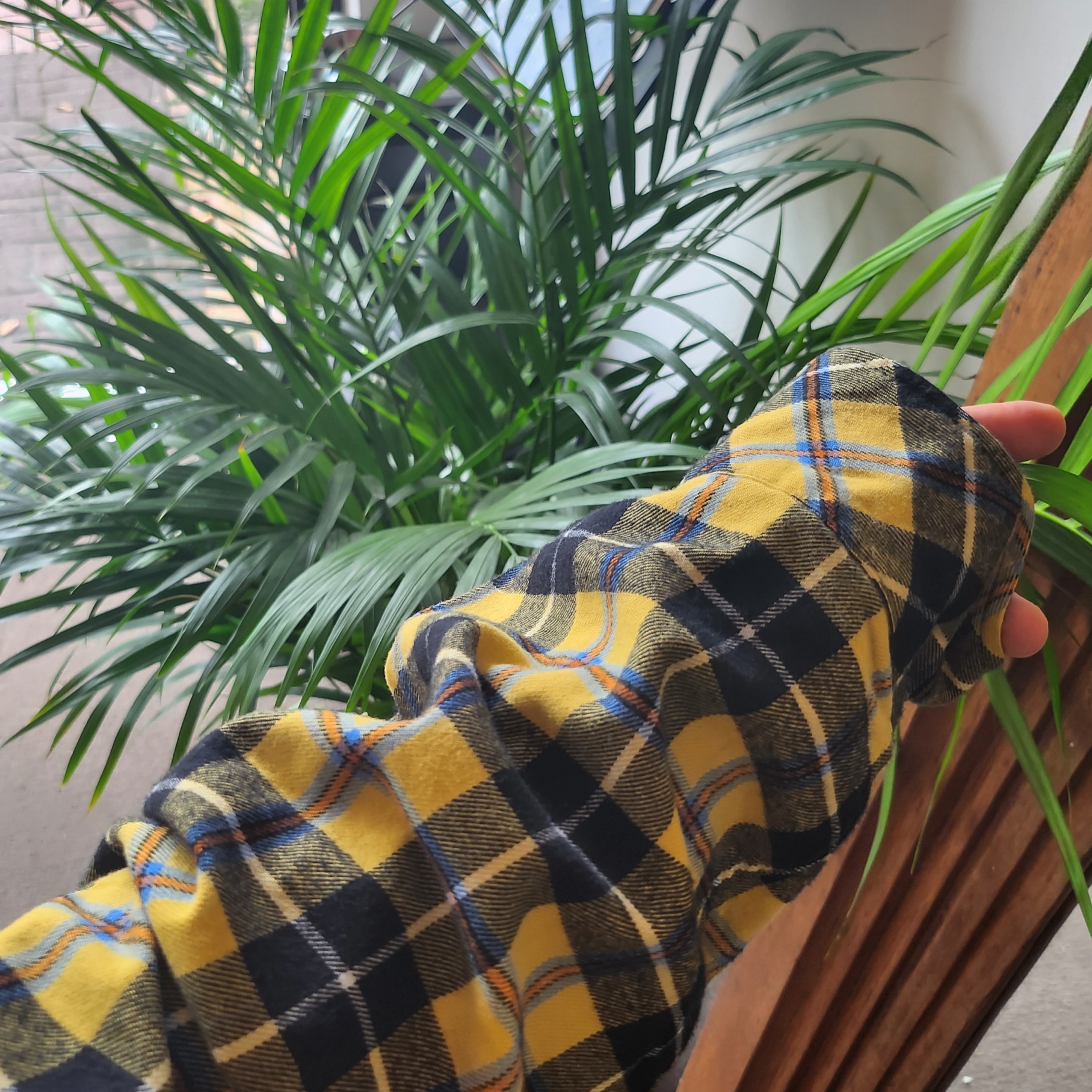 Project G/R Reversible Hoodie Check Shirts Black Yellow, Balenciaga 10XL Sneakers Black 착용 스타일 - 3