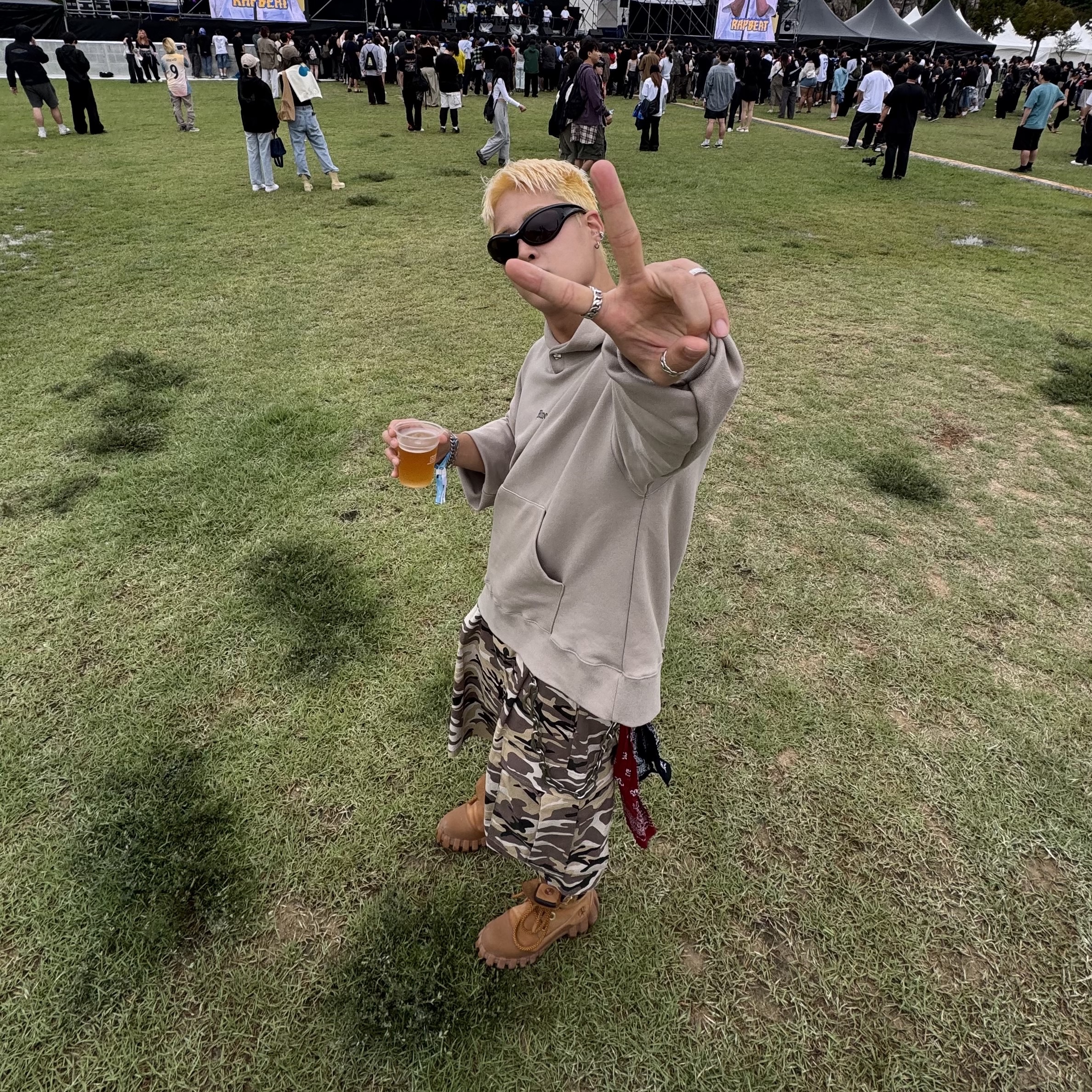 Timberland x Humberto Leon 6 Inch Boot Wheat Nubuck - Medium, Undermycar Mu.45 Anti Fxxking Logo Play Big Cargo Rip-Camo Shorts Camo Beige 착용 스타일 - 1