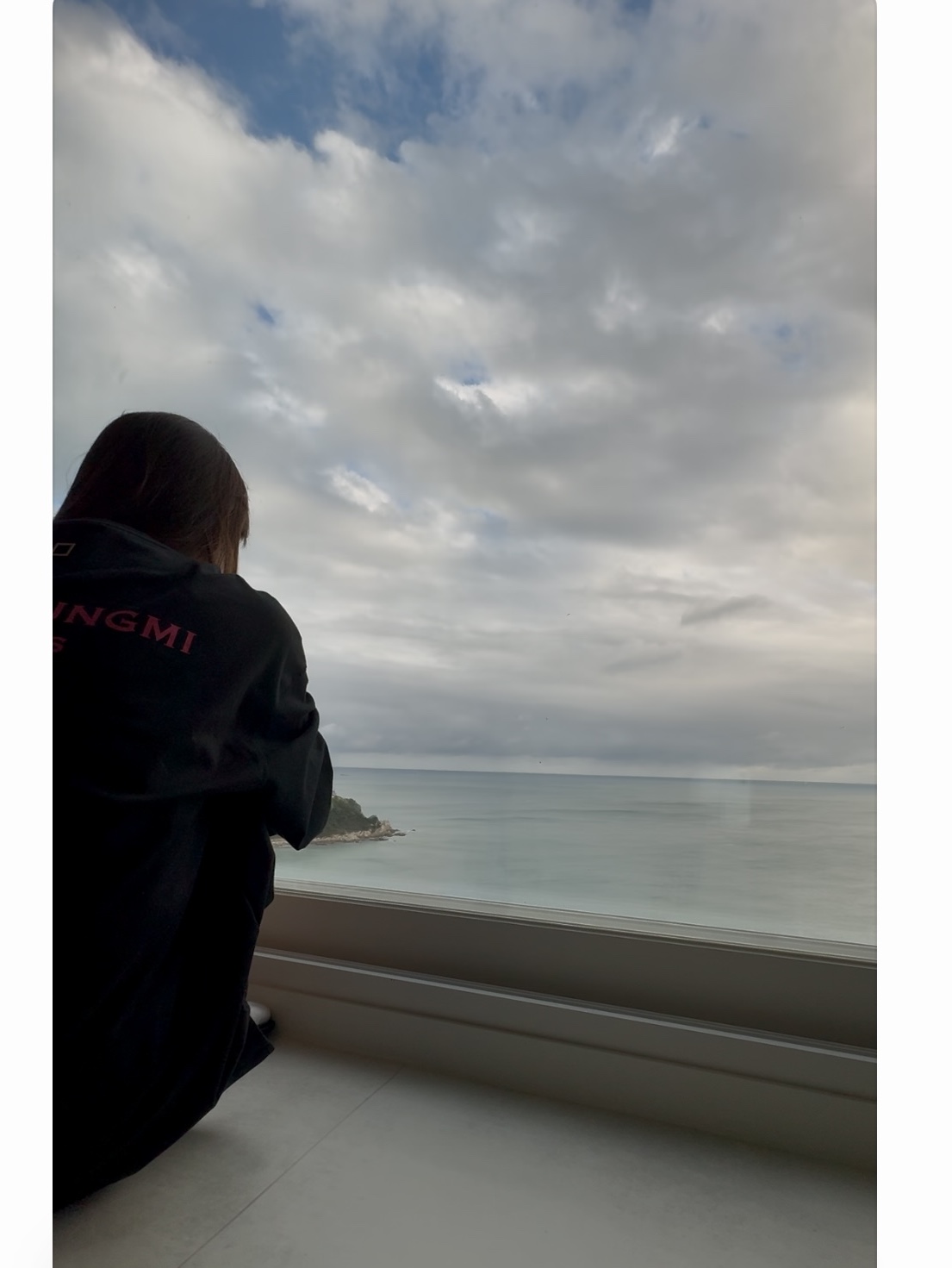 Wooyoungmi Cotton Back Logo Long Sleeve T-Shirt Black - 23FW 착용 스타일