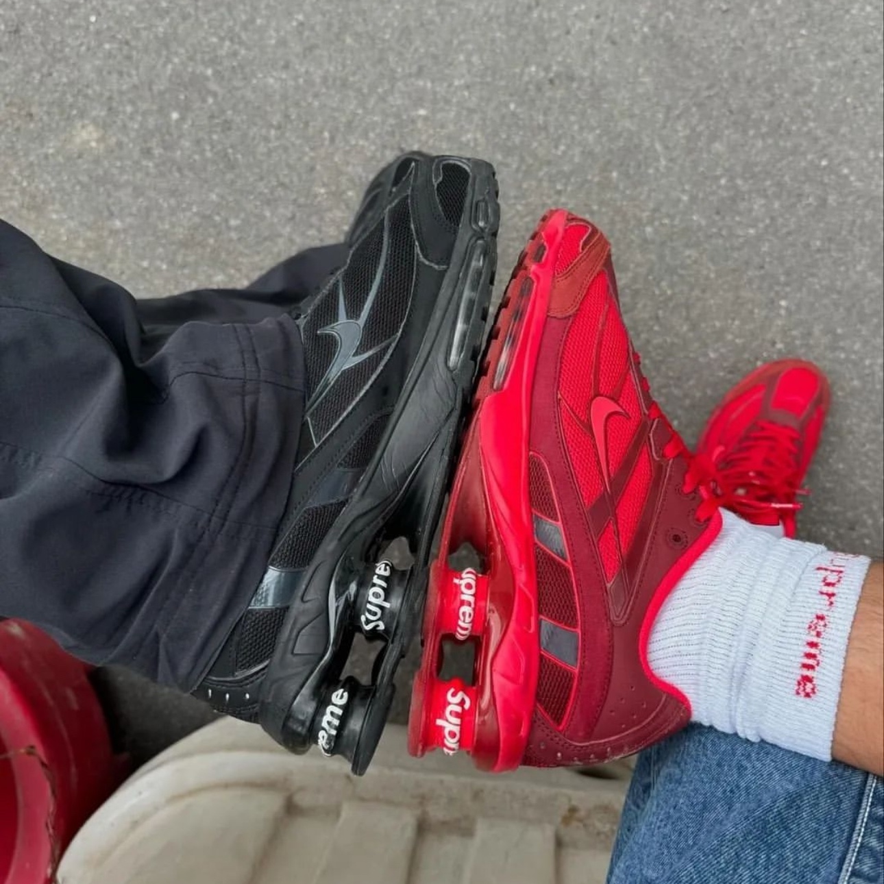 Nike x Supreme Shox Ride 2 SP White, Nike x Supreme Shox Ride 2 SP Red 착용 스타일 - 5