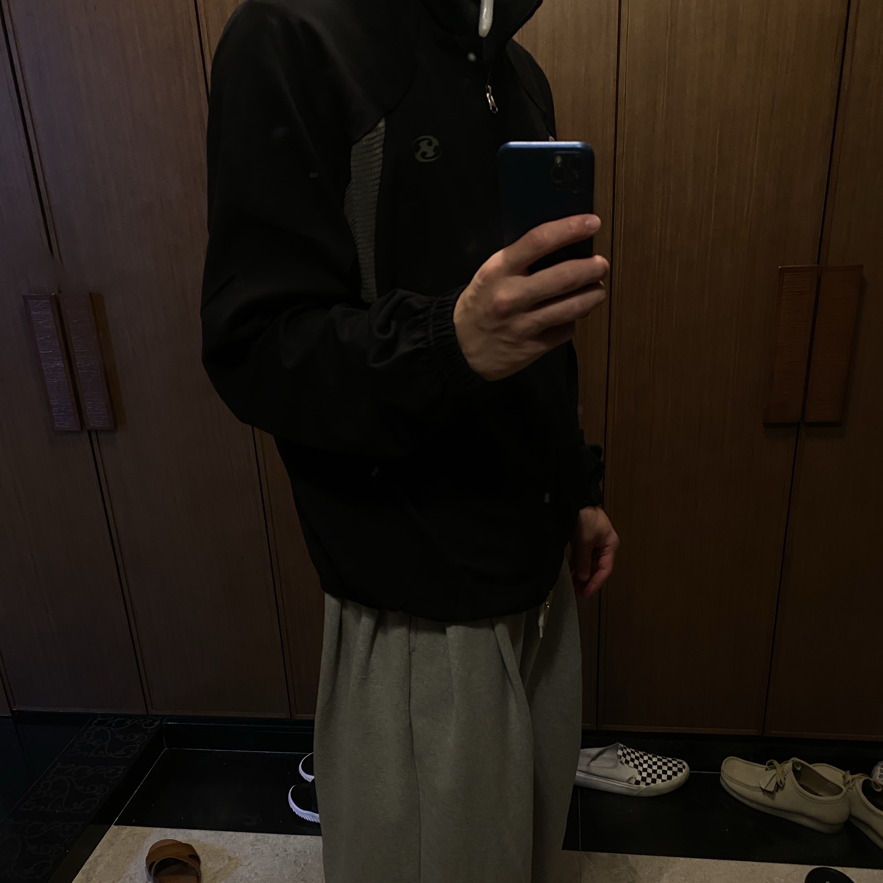 Sansan Gear Track Jacket Black 착용 스타일