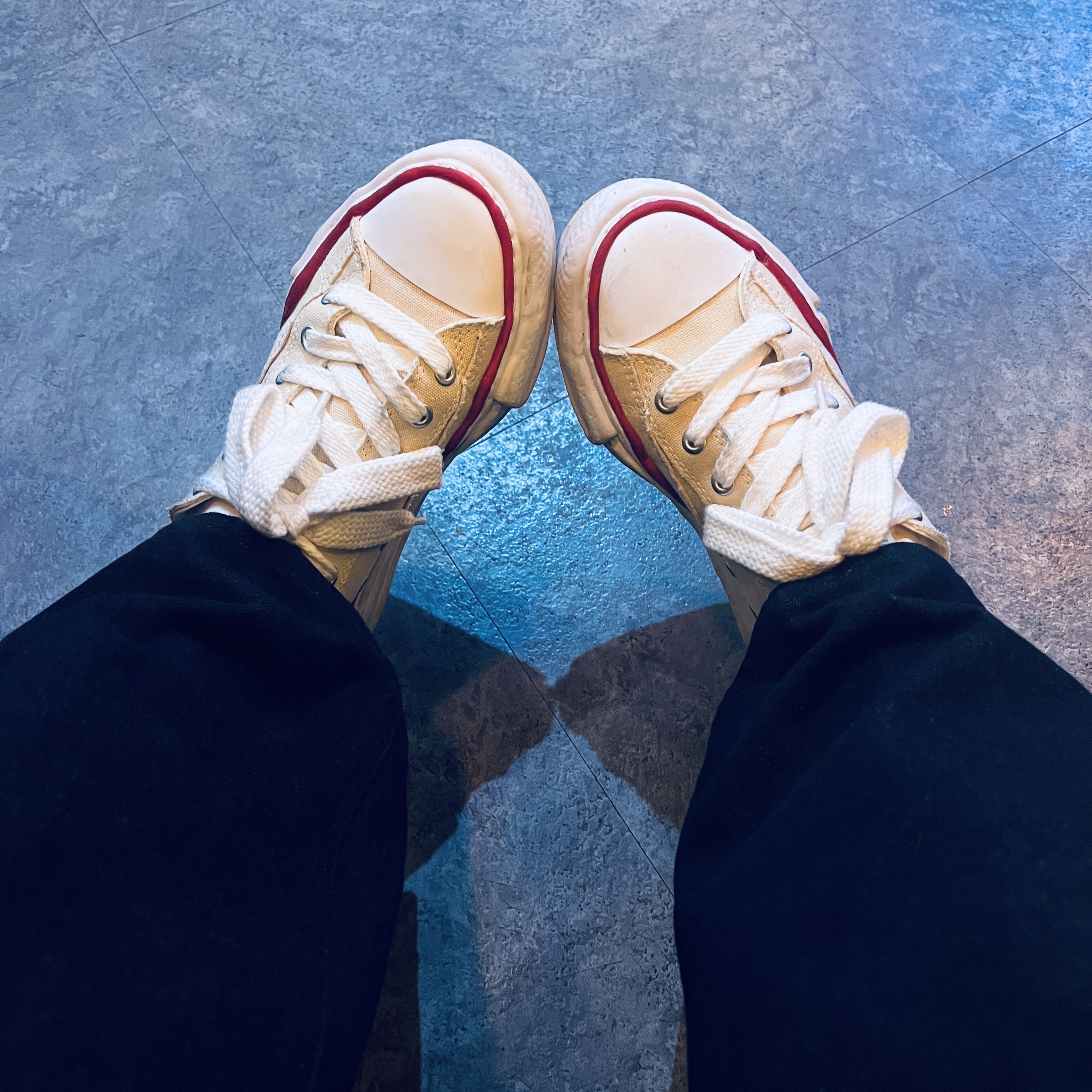 Maison Mihara Yasuhiro Peterson OG Sole Canvas Low-top Sneakers Natural 착용 스타일