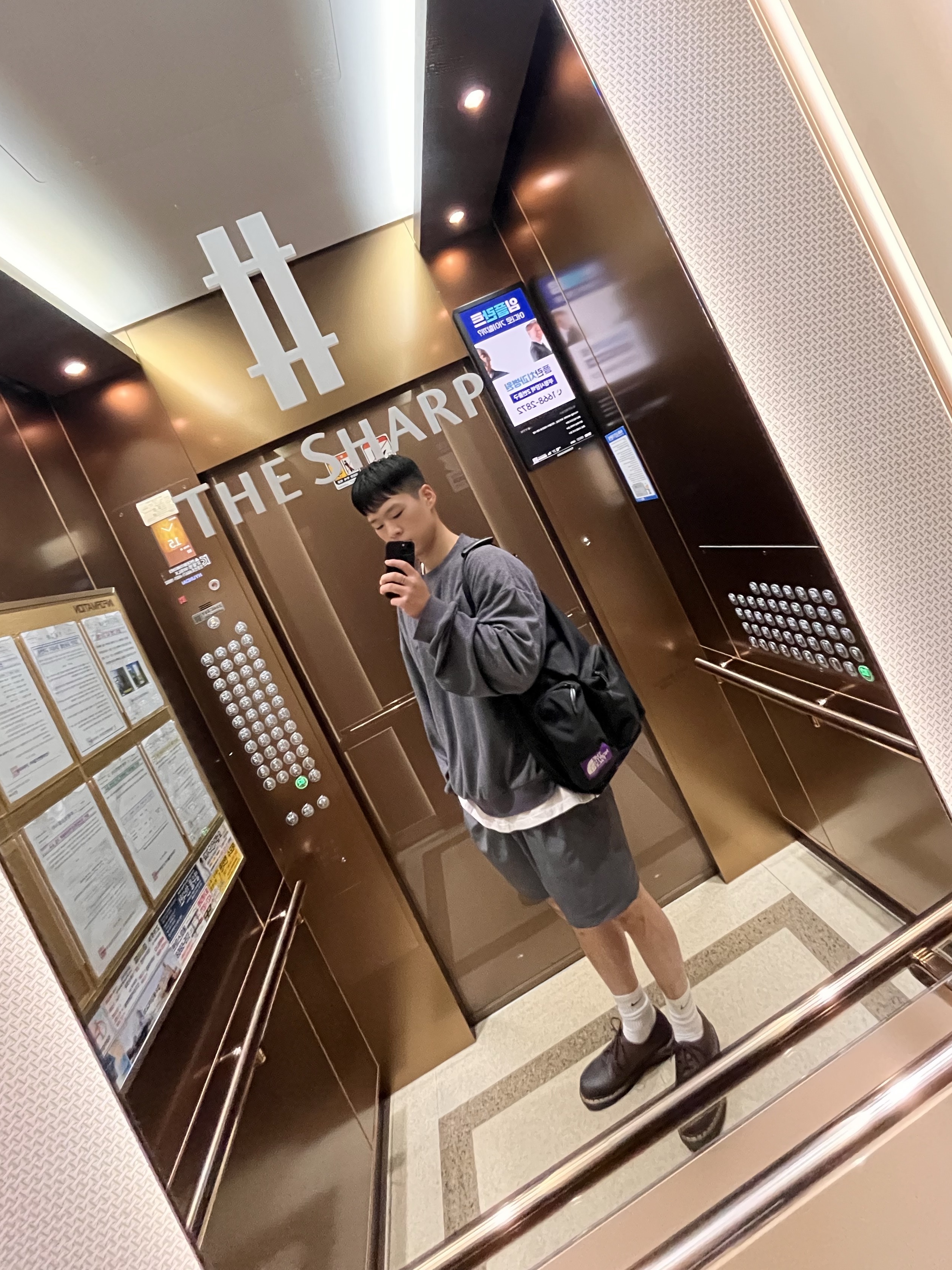 The North Face Purple Label Field 2Way Tote Bag Black, Dr. Martens 1461 Crazy Horse Dark Brown 착용 스타일