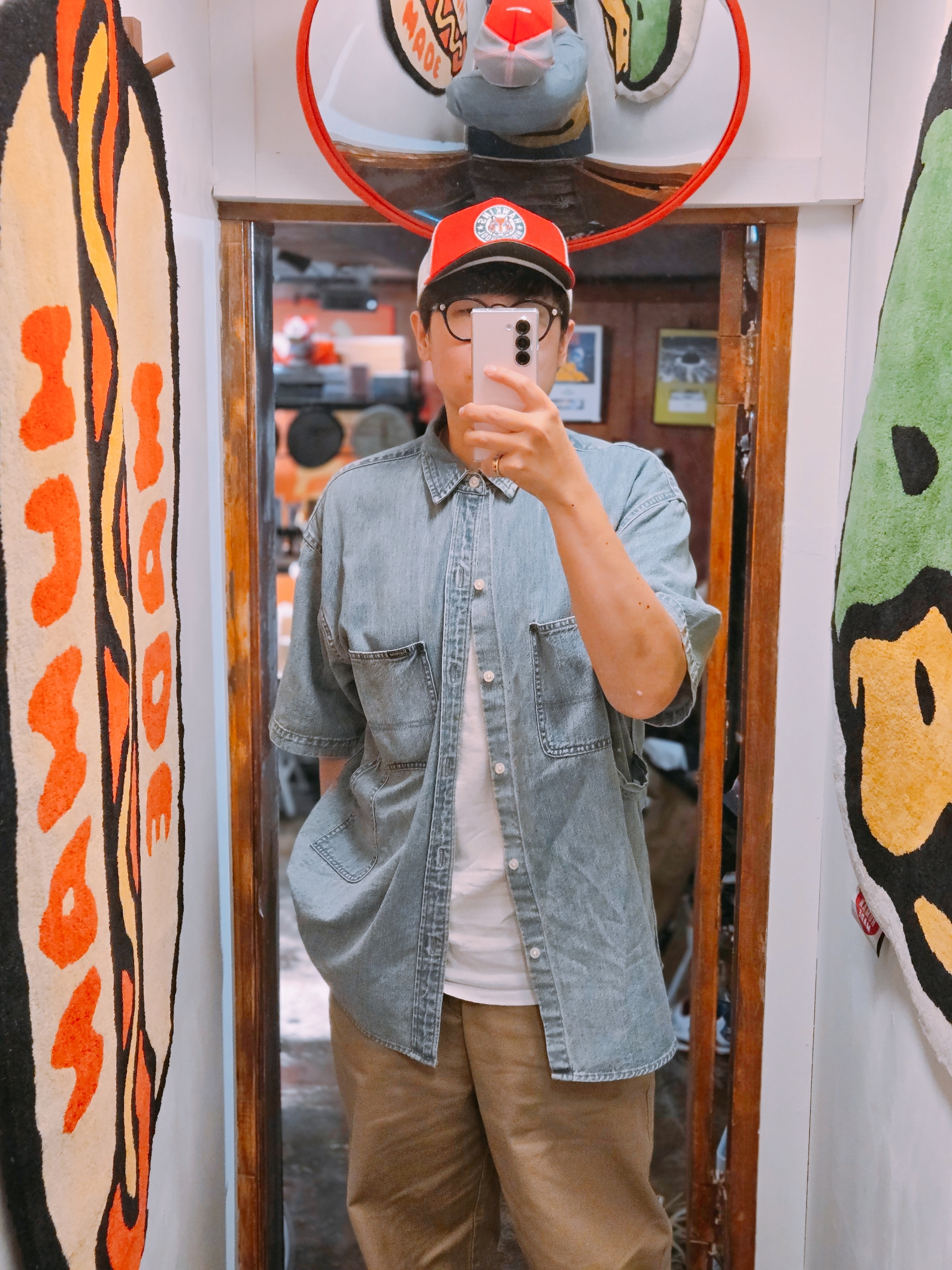 Supreme Loose Fit S/S Denim Painter Shirt Washed Blue - 24SS, Nike SB Dunk Low Pro Chicago 착용 스타일 - 2