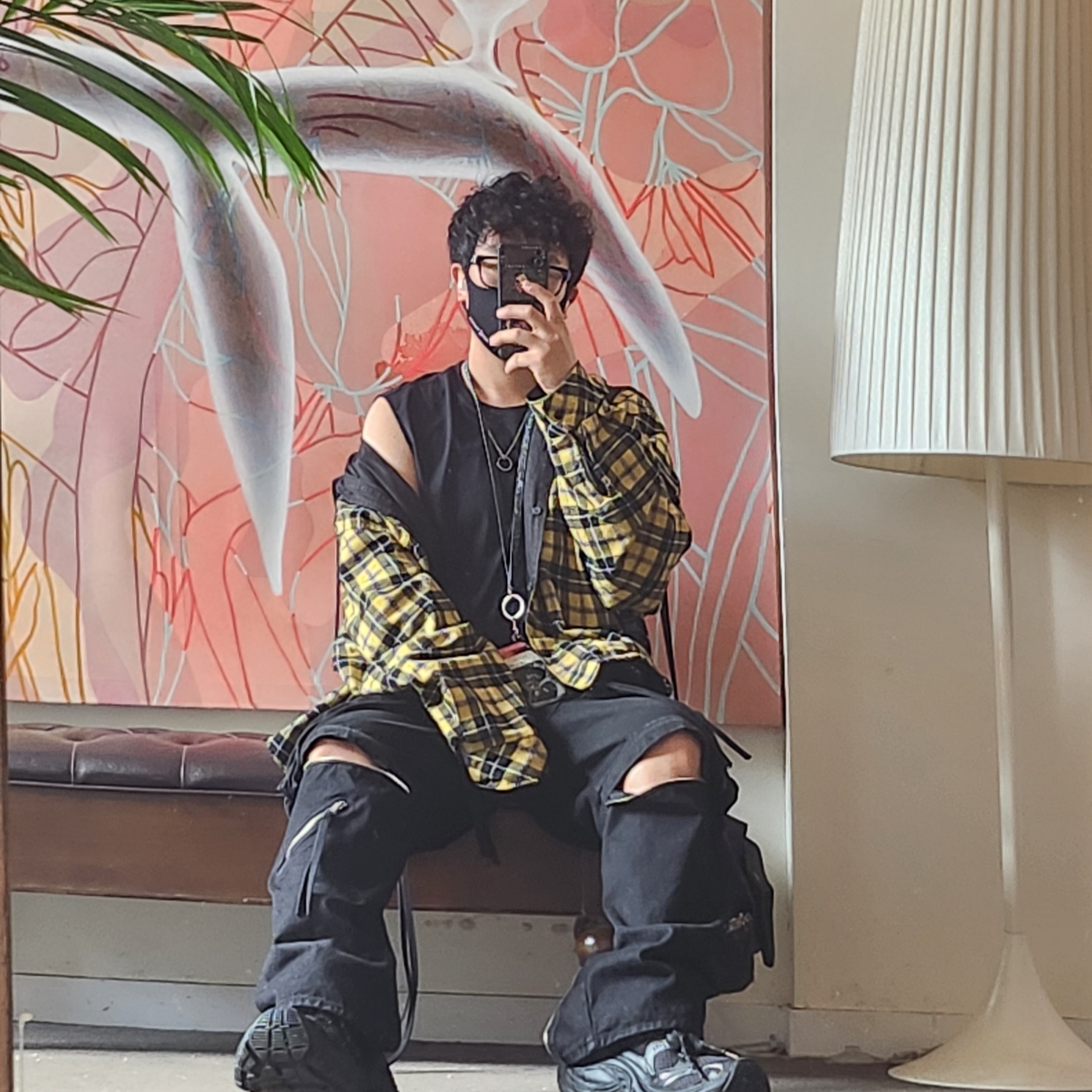 Project G/R Reversible Hoodie Check Shirts Black Yellow, Balenciaga 10XL Sneakers Black 착용 스타일 - 1