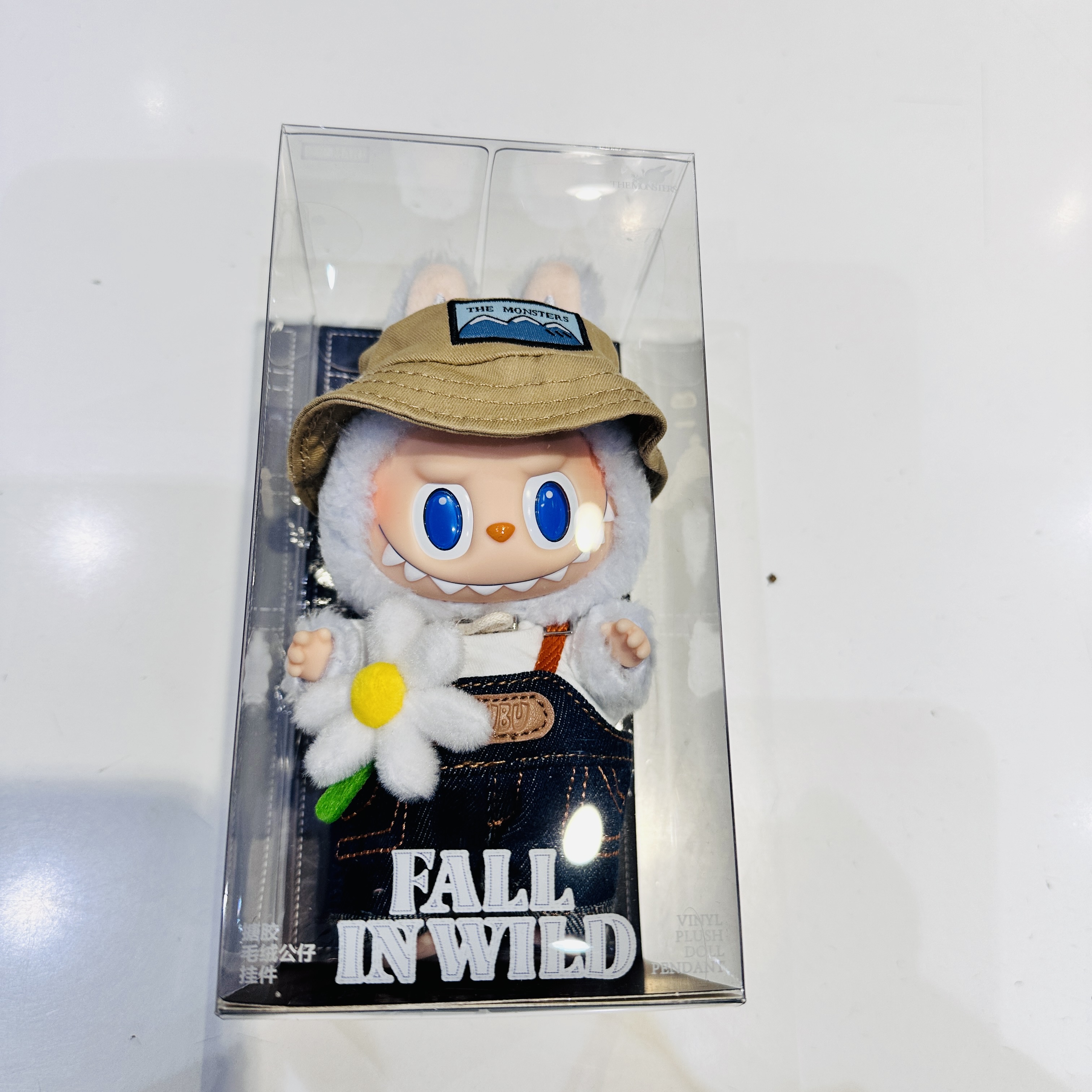 Pop Mart Fall In Wild Labubu Series Toy Keyring 착용 스타일 - 1
