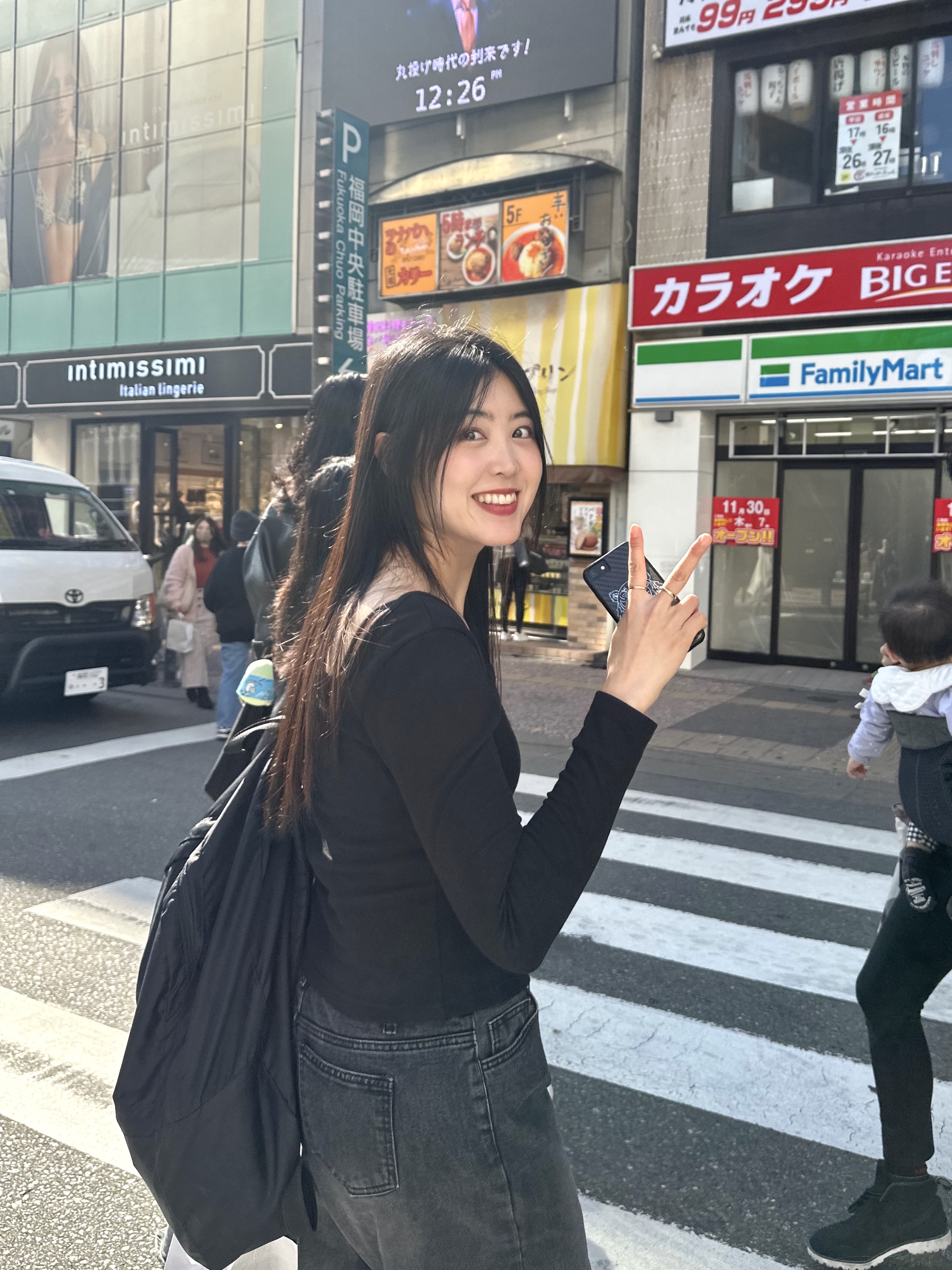 CDG Backpack Black 착용 스타일 - 2