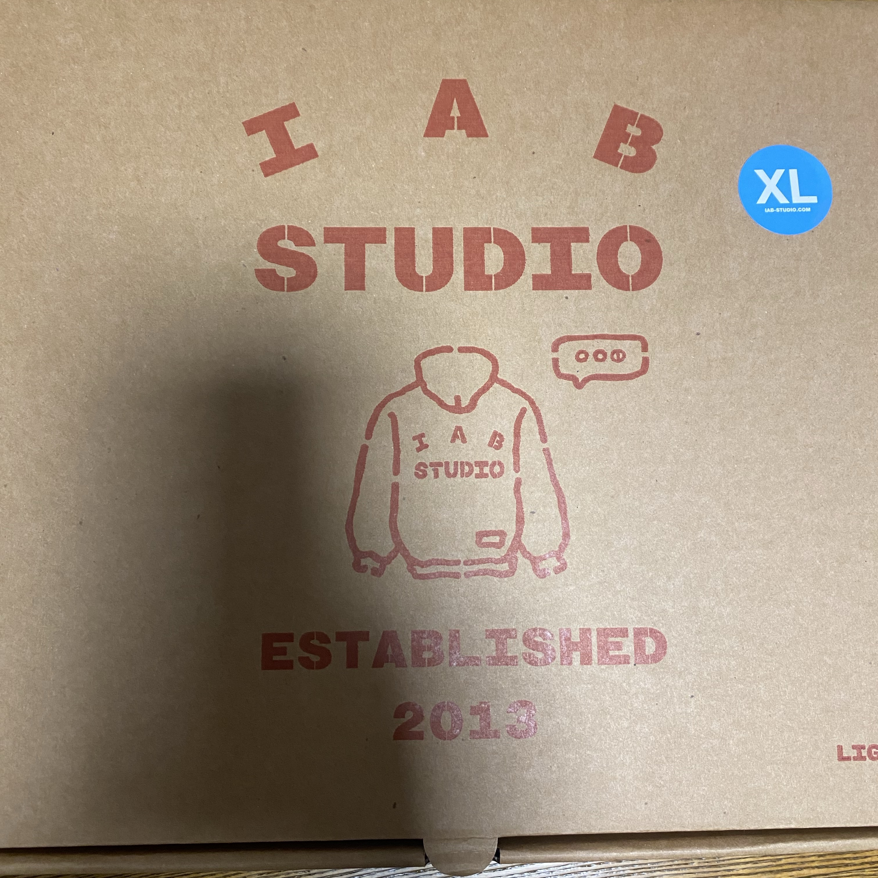 IAB Studio Hoodie Light Gray 착용 스타일 - 1