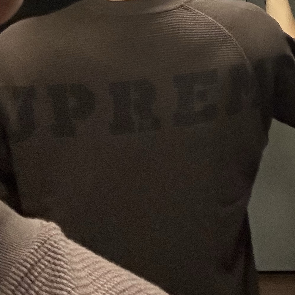 Supreme Stencil Thermal S/S Top Brown - 24FW 착용 스타일