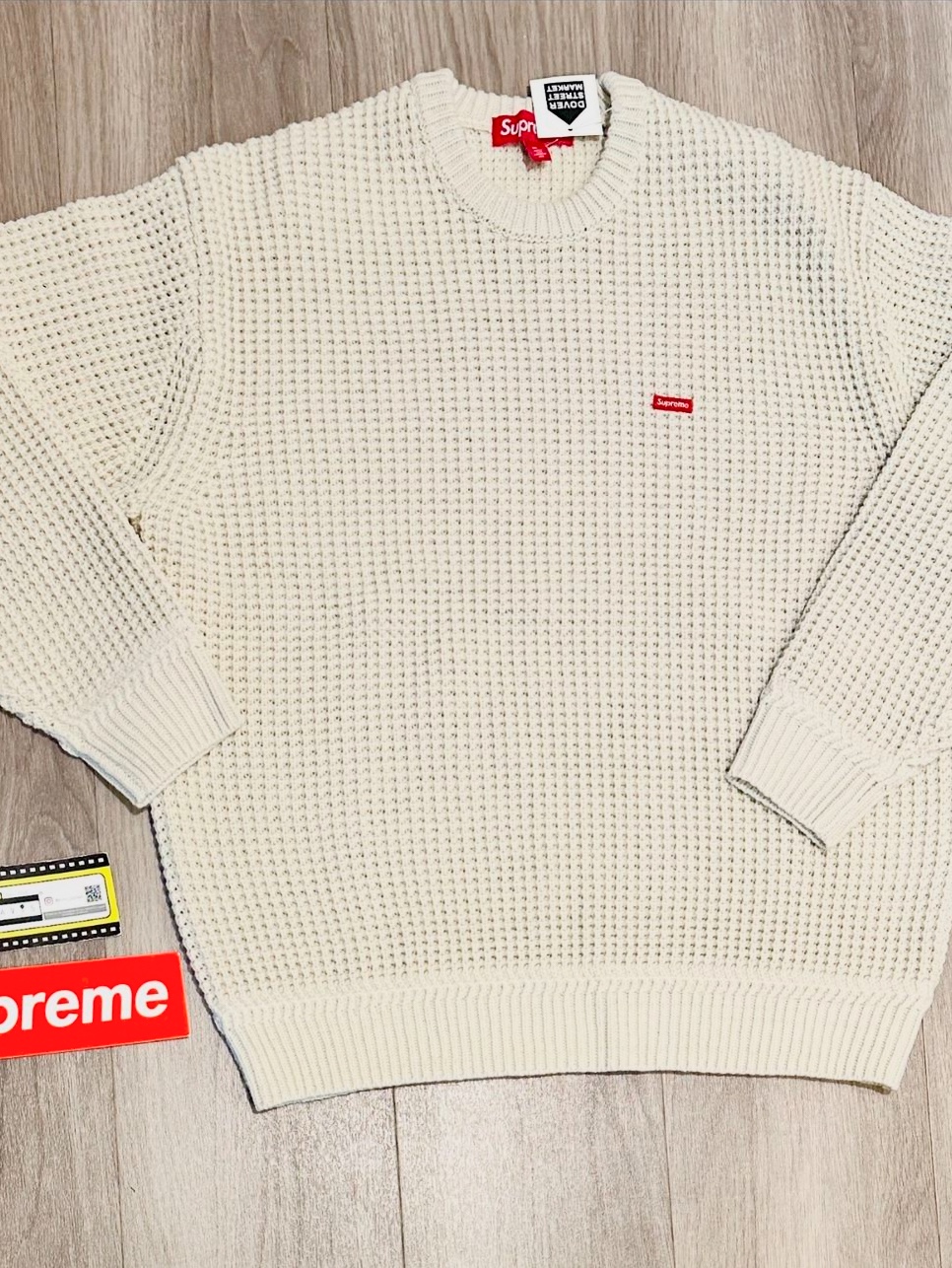 Supreme Waffle Small Box Sweater  White - 24FW 착용 스타일 - 7