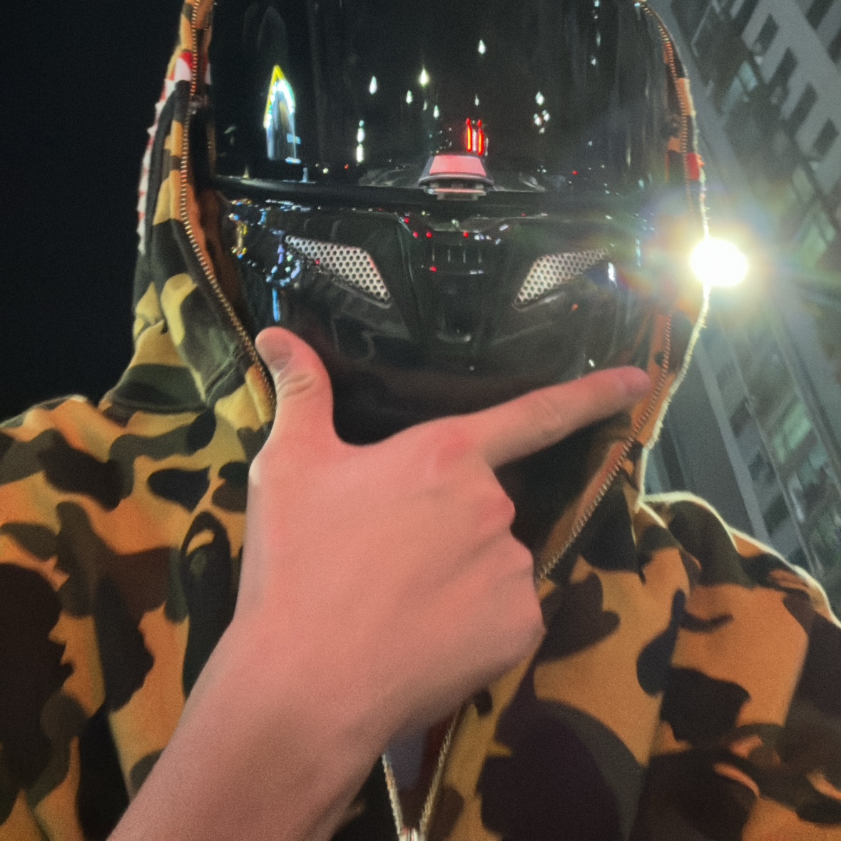 BAPE 1st Camo Shark Full Zip Hoodie Yellow, BAPE PONR 1st Camo 2nd Shark Full Zip Hoodie Yellow 착용 스타일 - 1