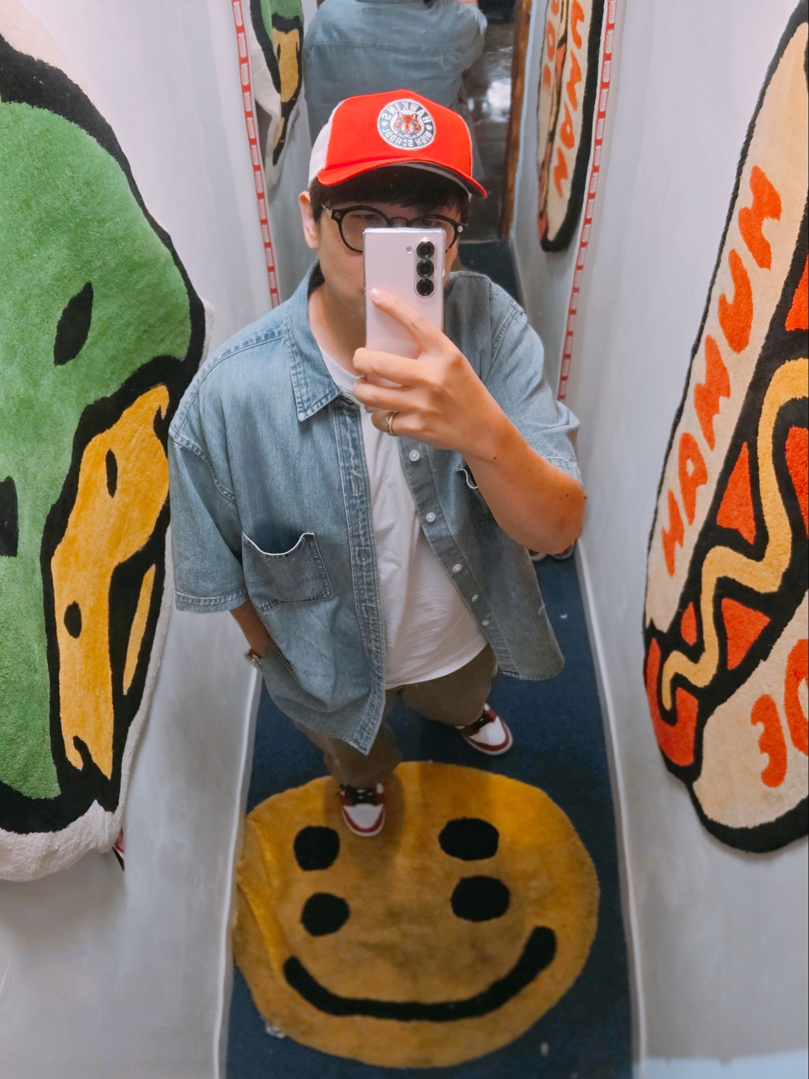 Supreme Loose Fit S/S Denim Painter Shirt Washed Blue - 24SS, Nike SB Dunk Low Pro Chicago 착용 스타일 - 1