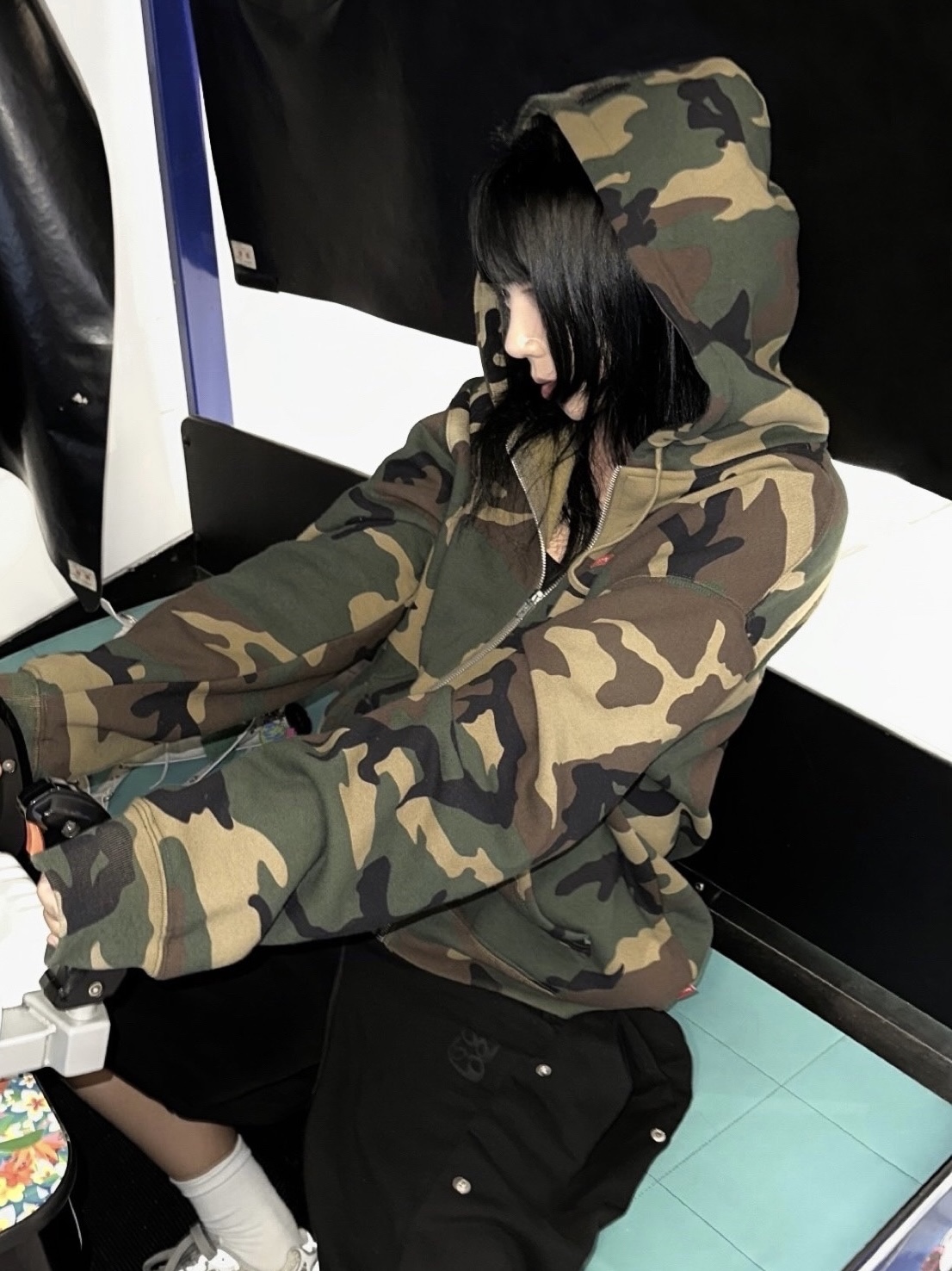 Supreme Small Box Zip Up Hooded Sweatshirt Woodland Camo - 24FW 착용 스타일