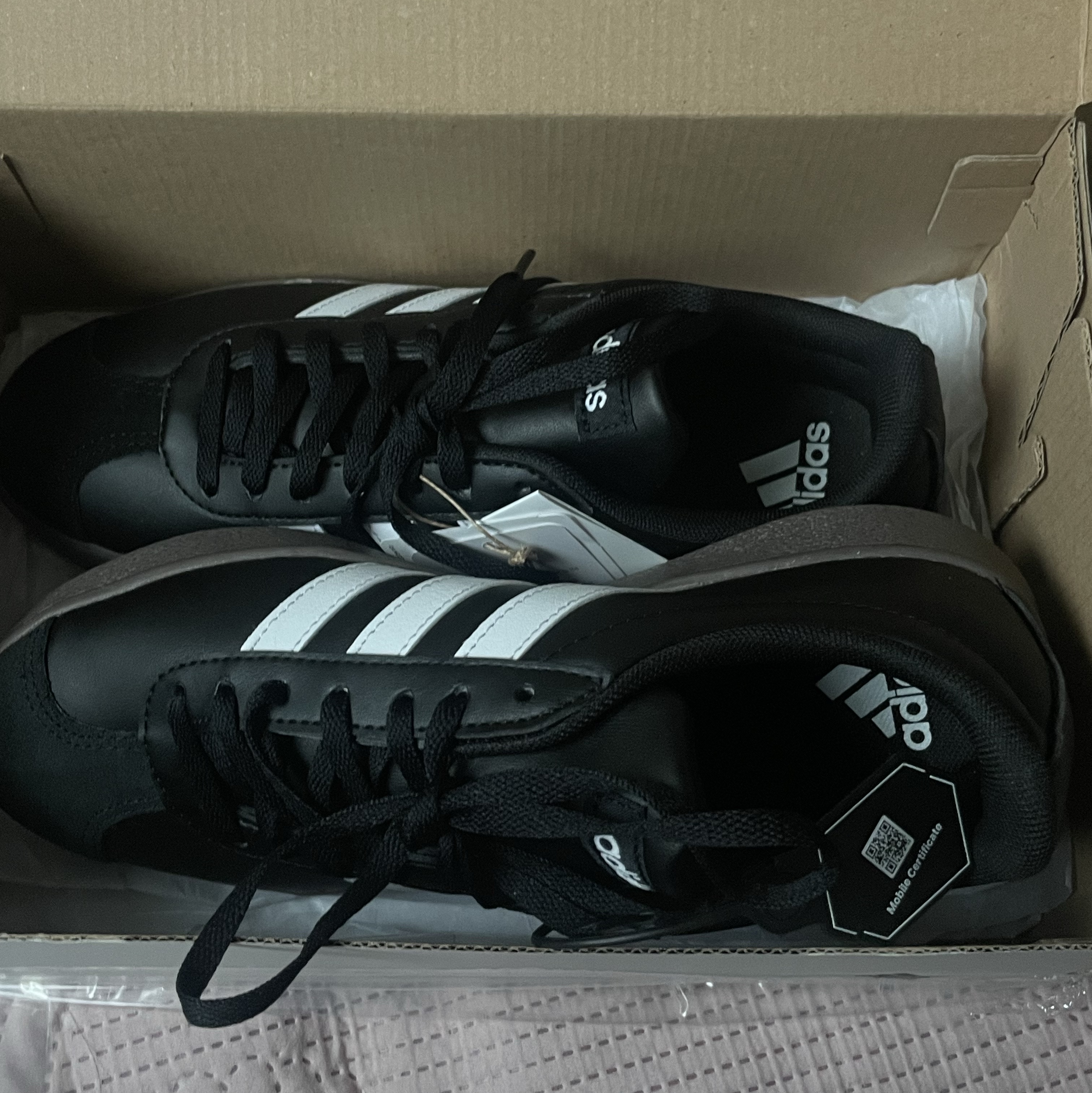 (W) Adidas VL Court Base Core Black Cloud White 착용 스타일