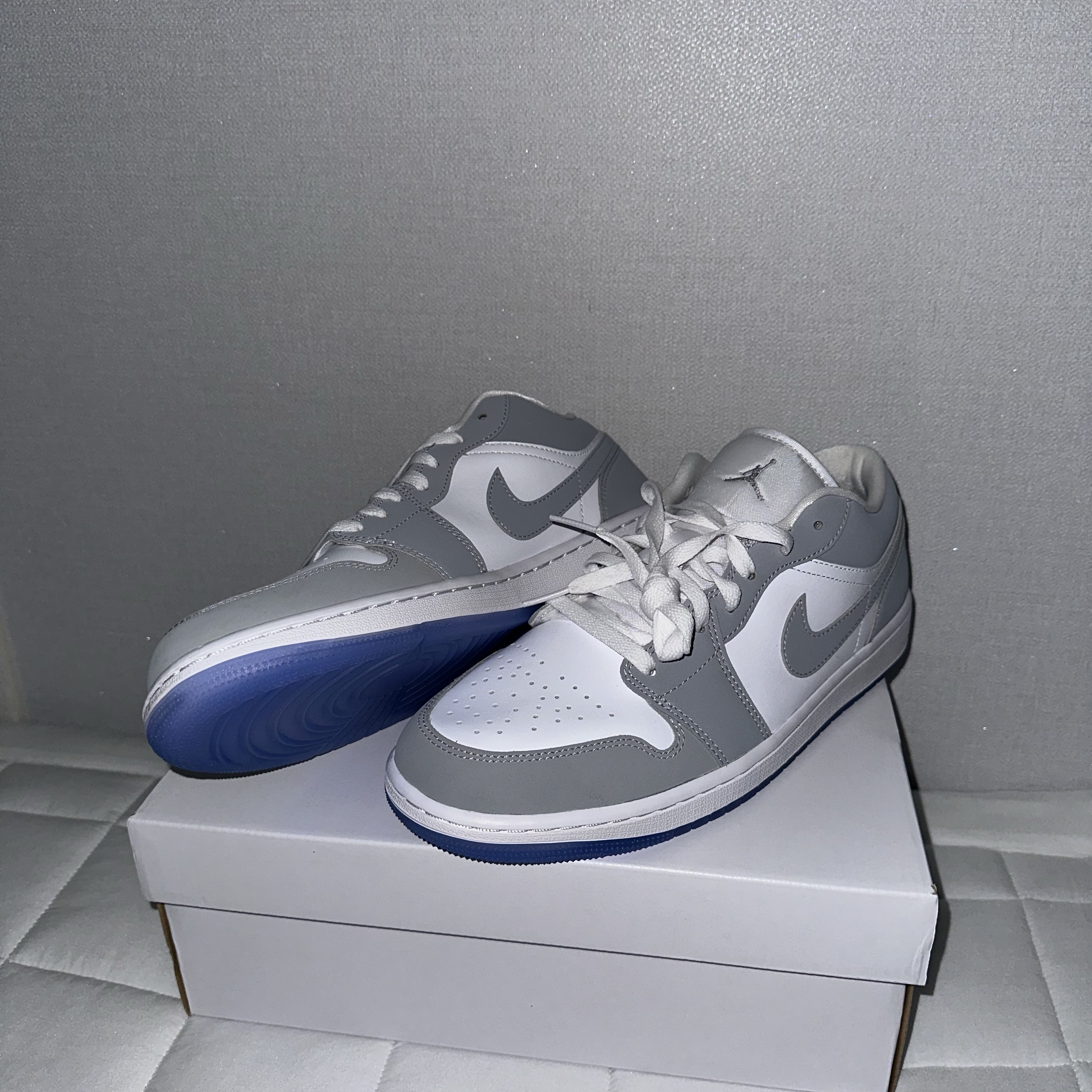(W) Jordan 1 Low White Wolf Grey 착용 스타일