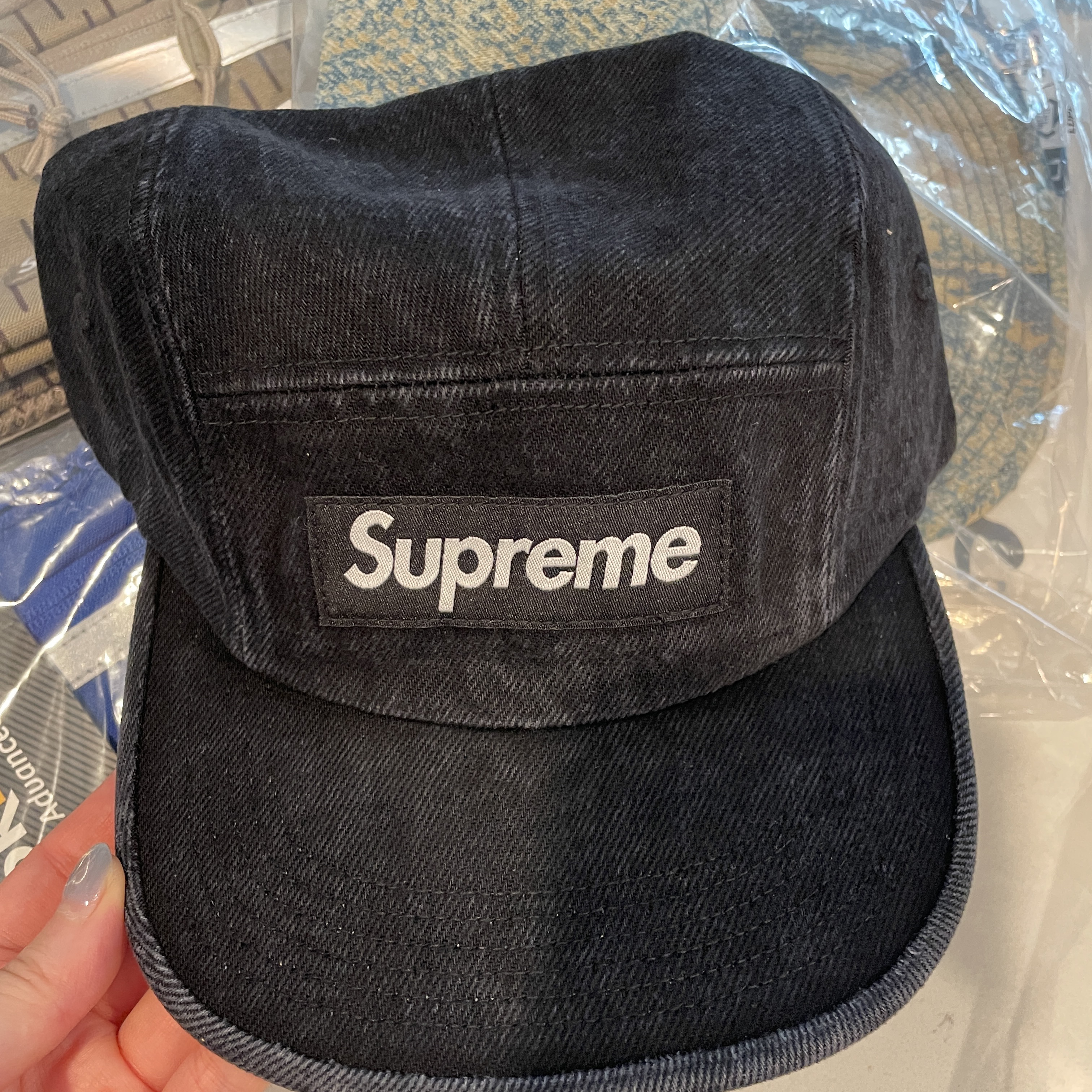 Supreme Denim Camp Cap Black - 24FW, Supreme Denim Camp Cap Snake - 24FW 착용 스타일 - 1