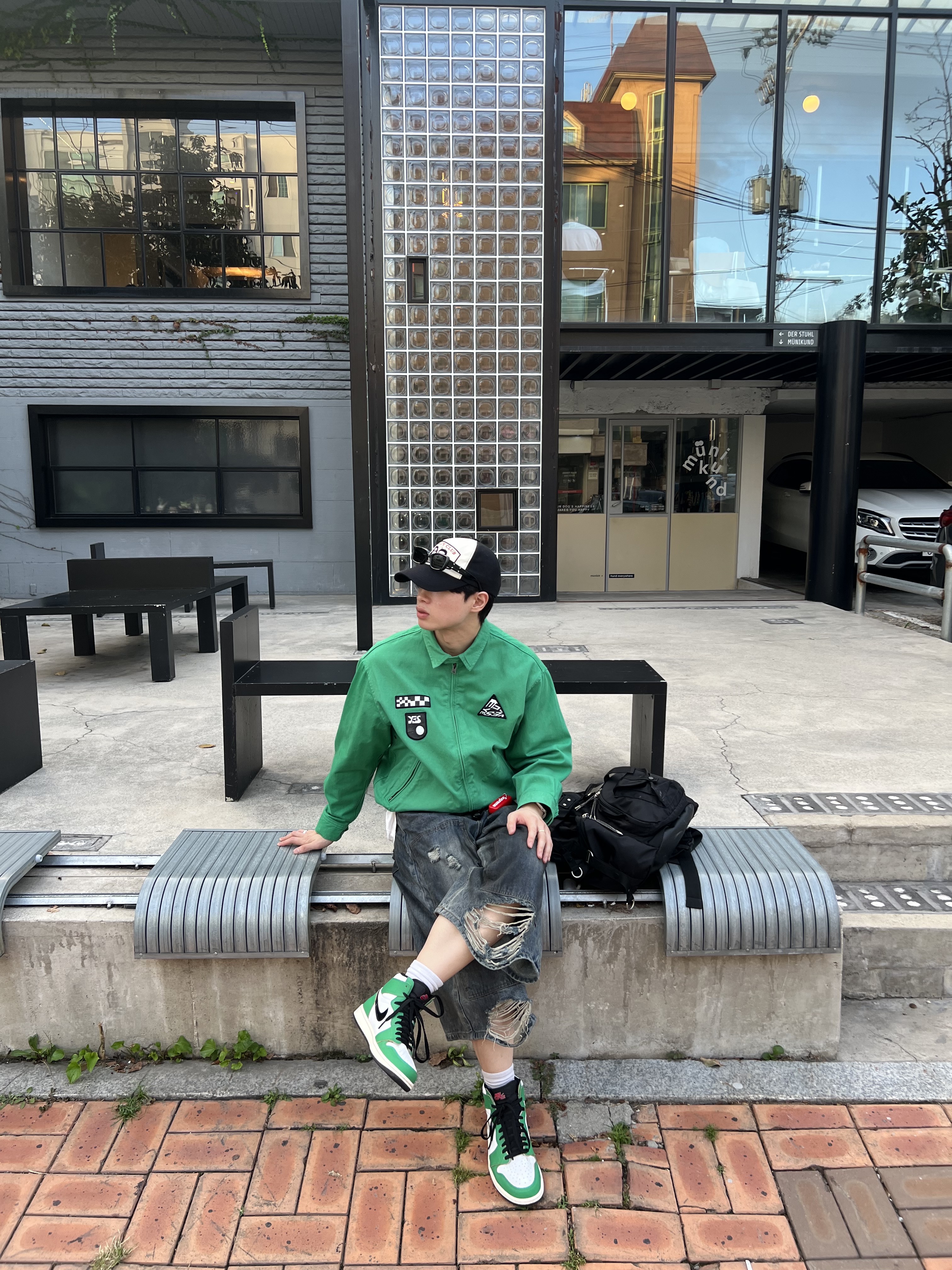 Gentle Monster x Maison Margiela MM106 Black Black, (W) Jordan 1 Retro High OG Lucky Green ์ฐฉ์ฉ ์คํ์ผ - 1