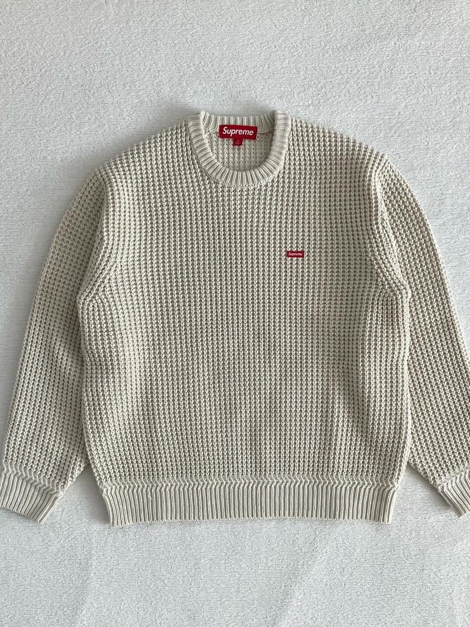 Supreme Waffle Small Box Sweater  White - 24FW 착용 스타일 - 10