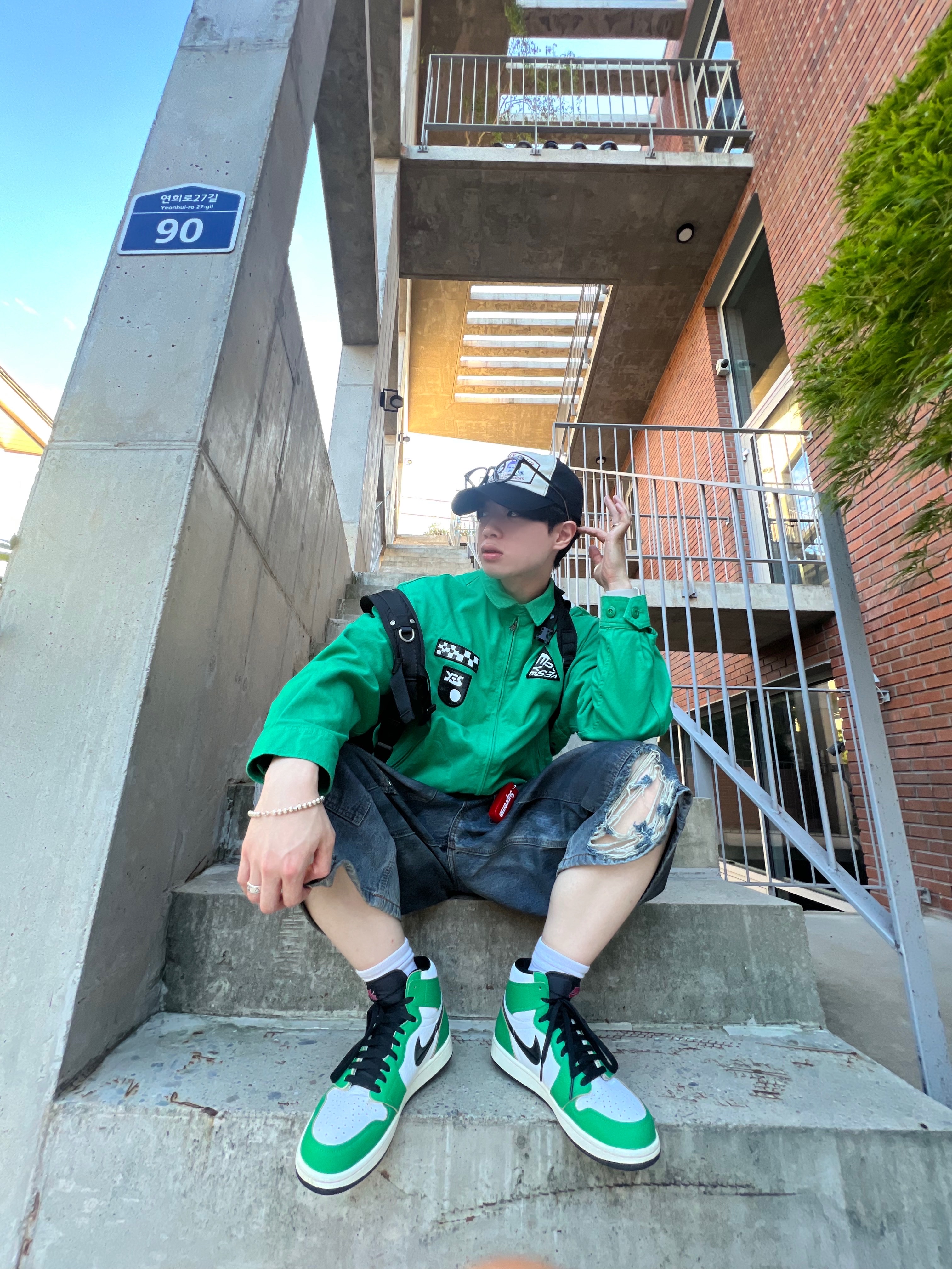 Gentle Monster x Maison Margiela MM106 Black Black, (W) Jordan 1 Retro High OG Lucky Green ์ฐฉ์ฉ ์คํ์ผ - 2