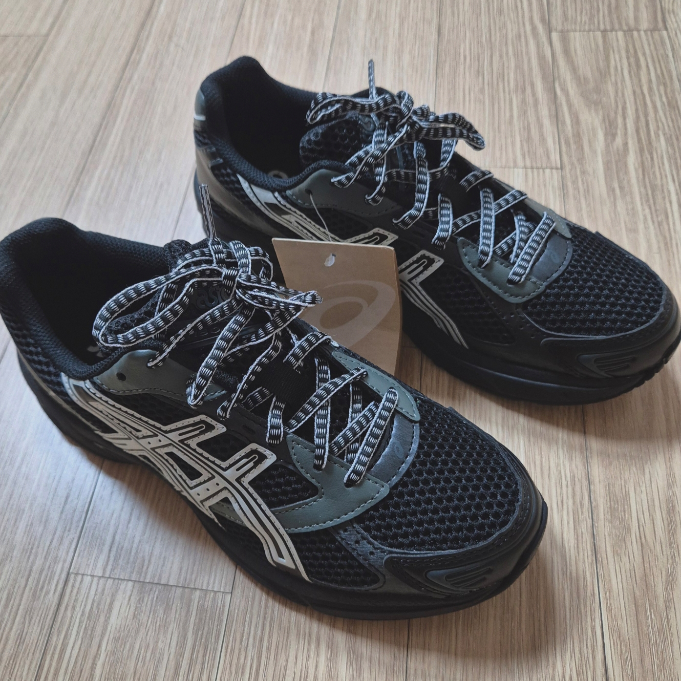 Asics Gel-1130 Black Glacier Grey - Folder Exclusive 착용 스타일