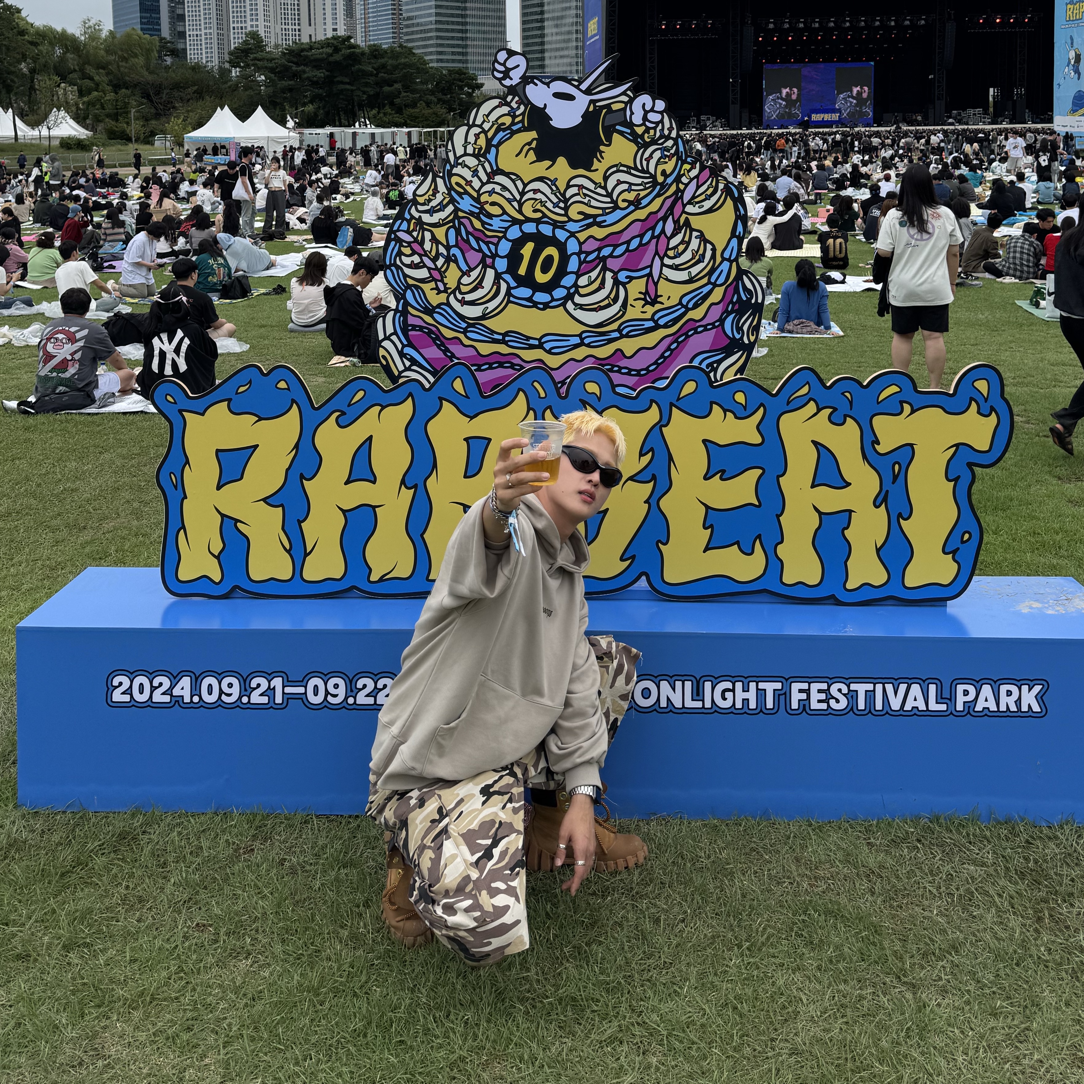 Undermycar Mu.45 Anti Fxxking Logo Play Big Cargo Rip-Camo Shorts Camo Beige, Timberland x Humberto Leon 6 Inch Boot Wheat Nubuck - Medium 착용 스타일 - 1