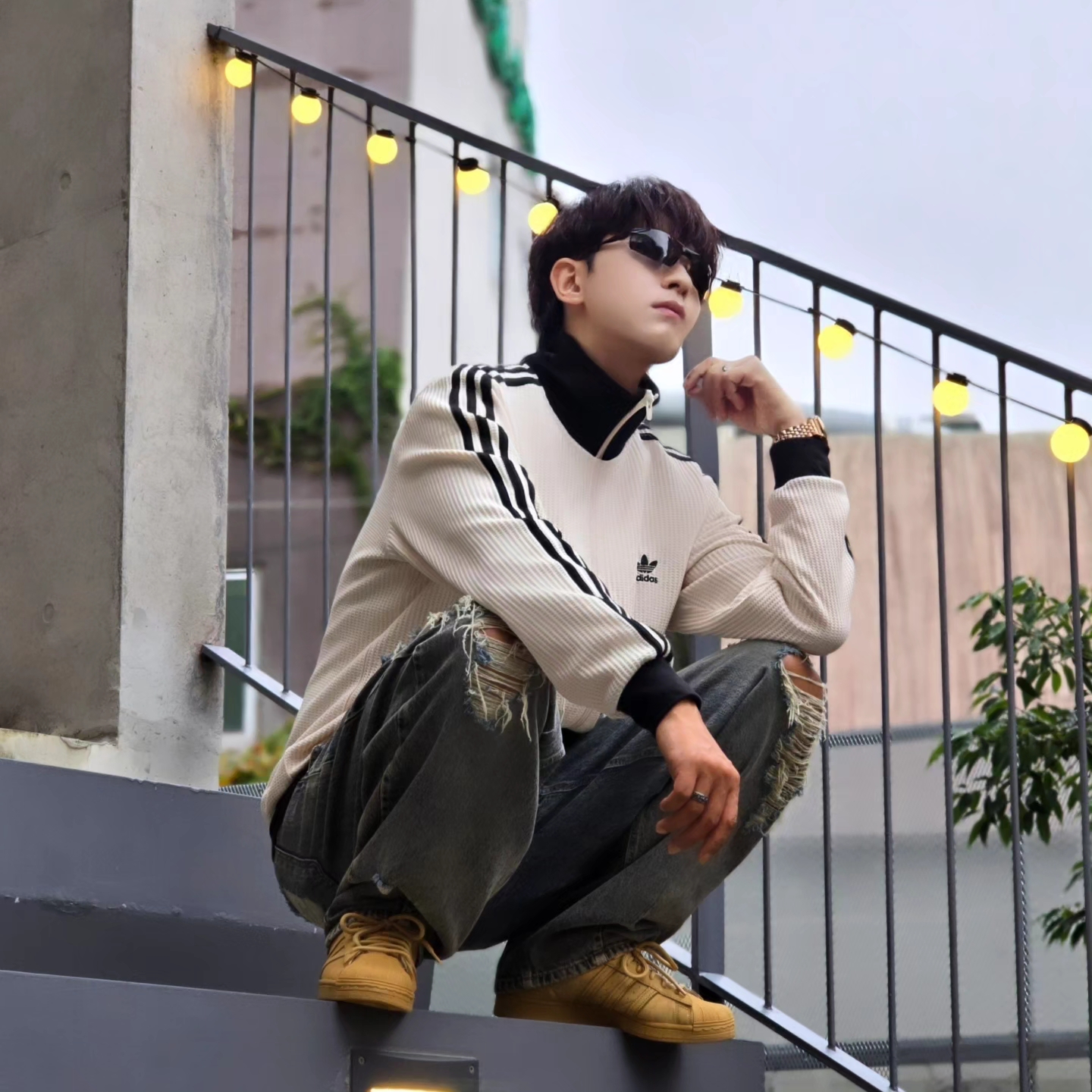 Adidas Waffle Beckenbauer Track Top Wonder White - KR Sizing, Samsung Galaxy Watch6 44mm LTE Silver (Korean Ver.) 착용 스타일 - 2
