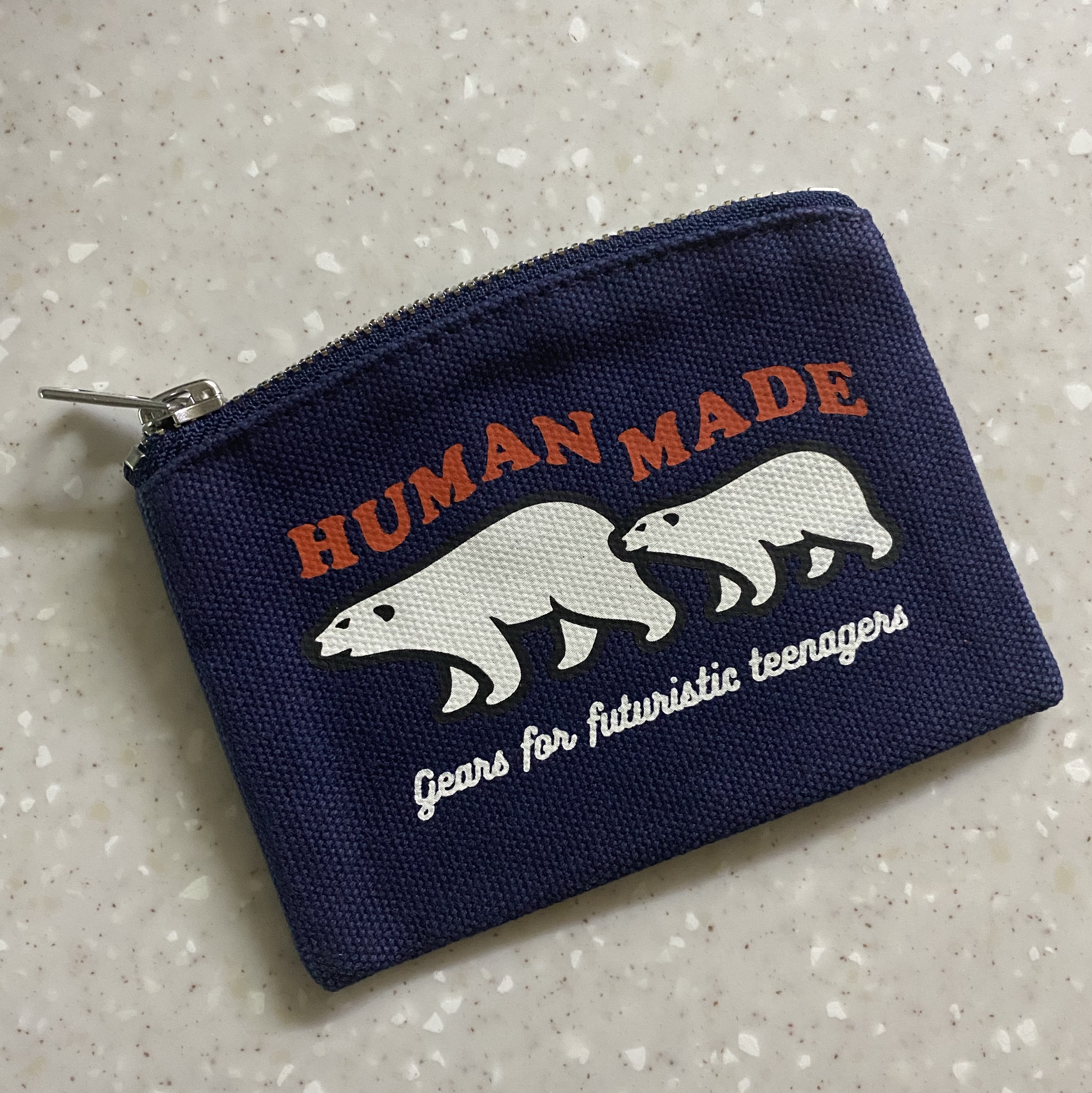 Human Made Card Case Navy 착용 스타일