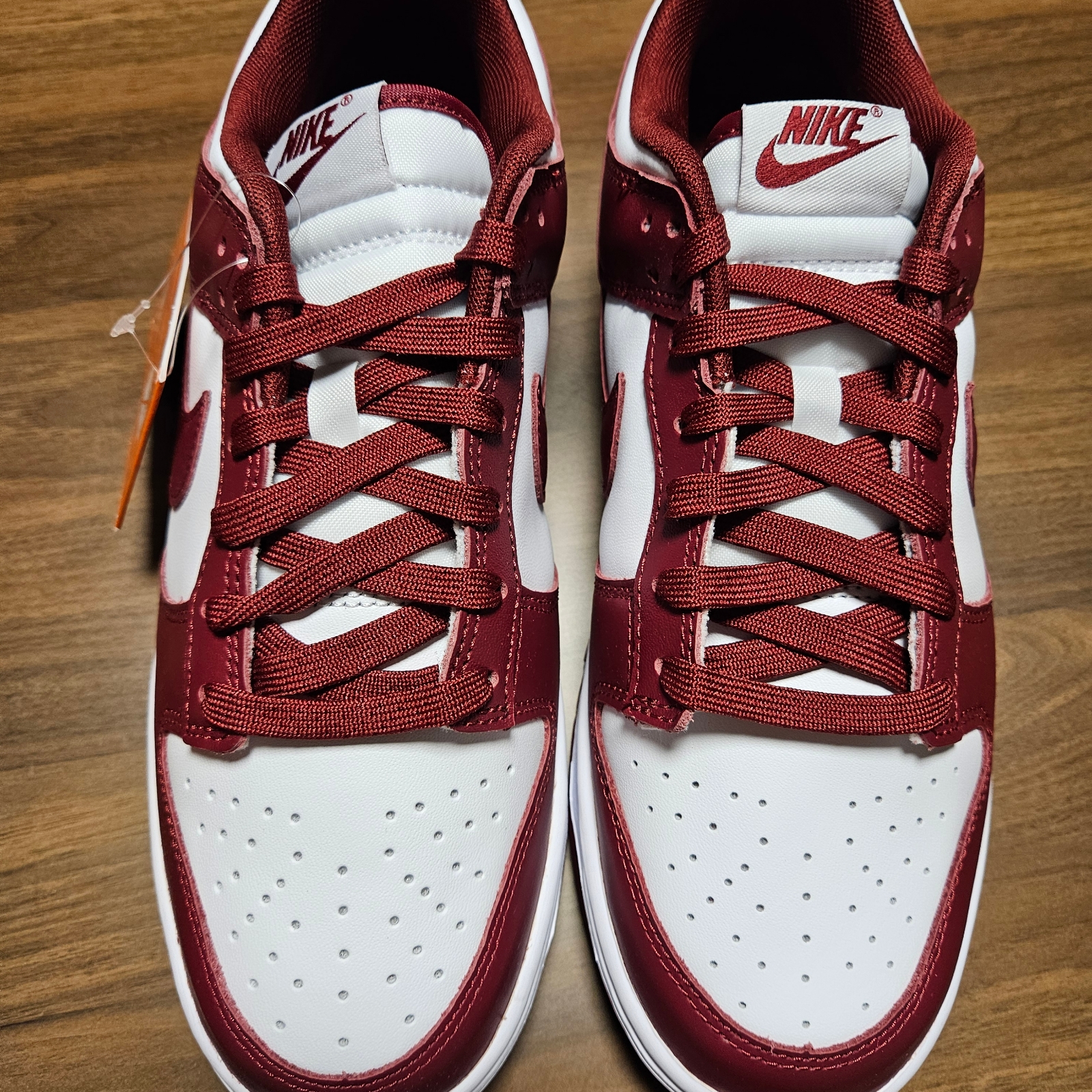 Nike Dunk Low Retro Team Red 착용 스타일