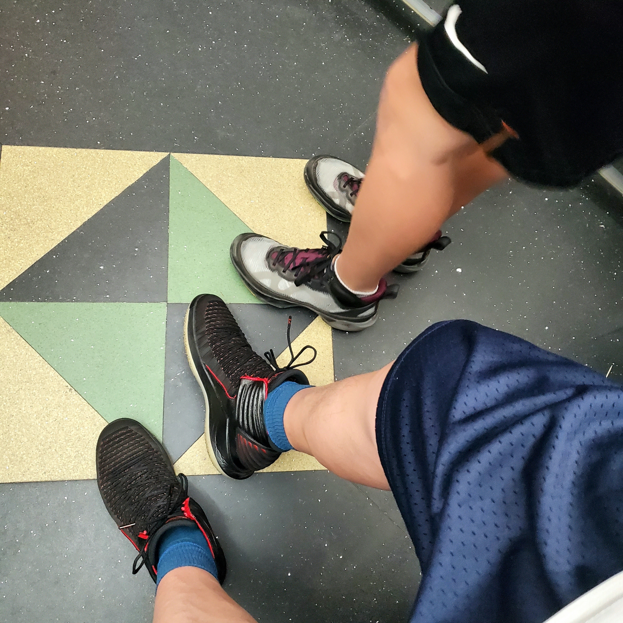 Jordan XXXII MJ Day, Jordan XXXVII PF Black Bordeaux 착용 스타일