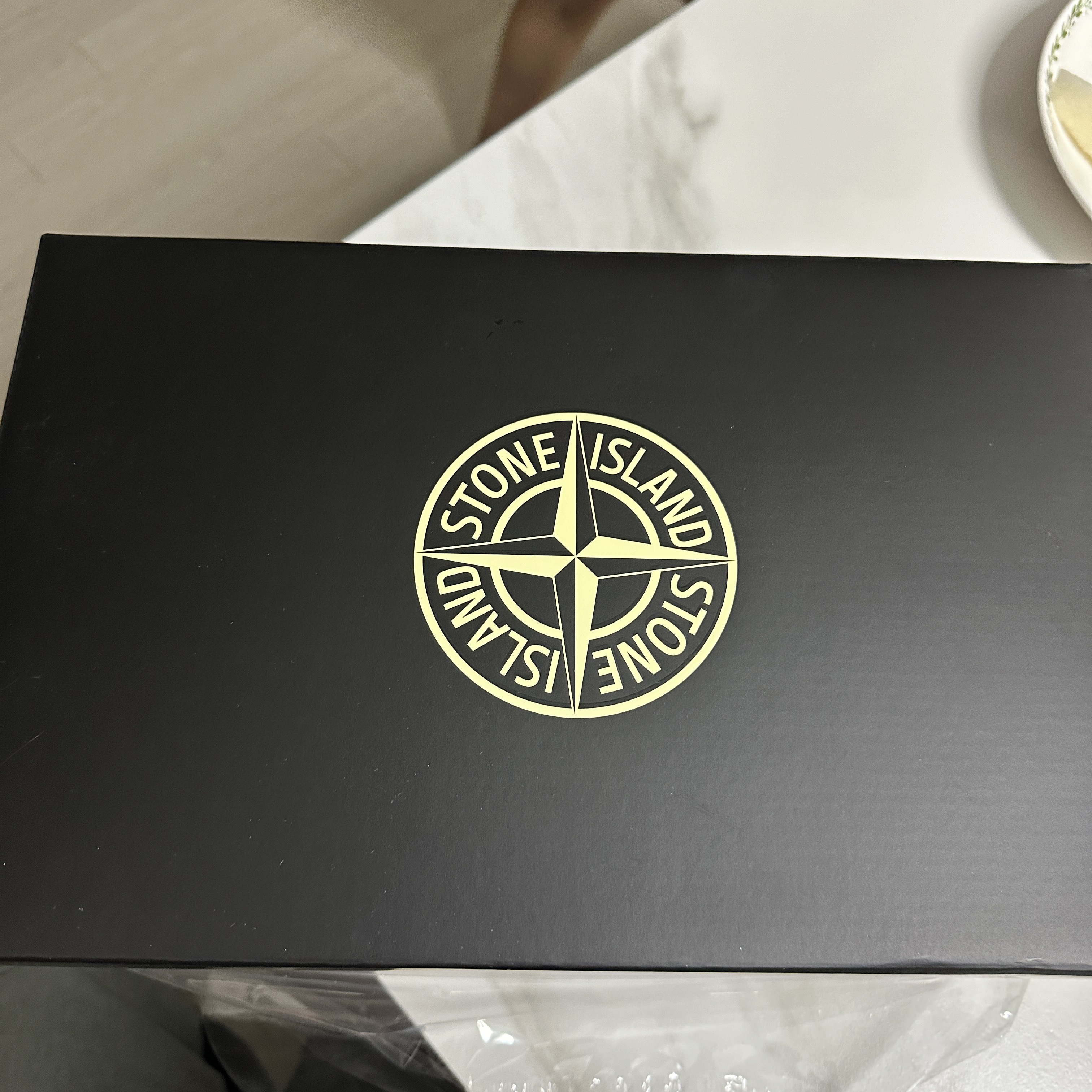 New Balance x Stone Island 574 Legacy Light Green 착용 스타일 - 1