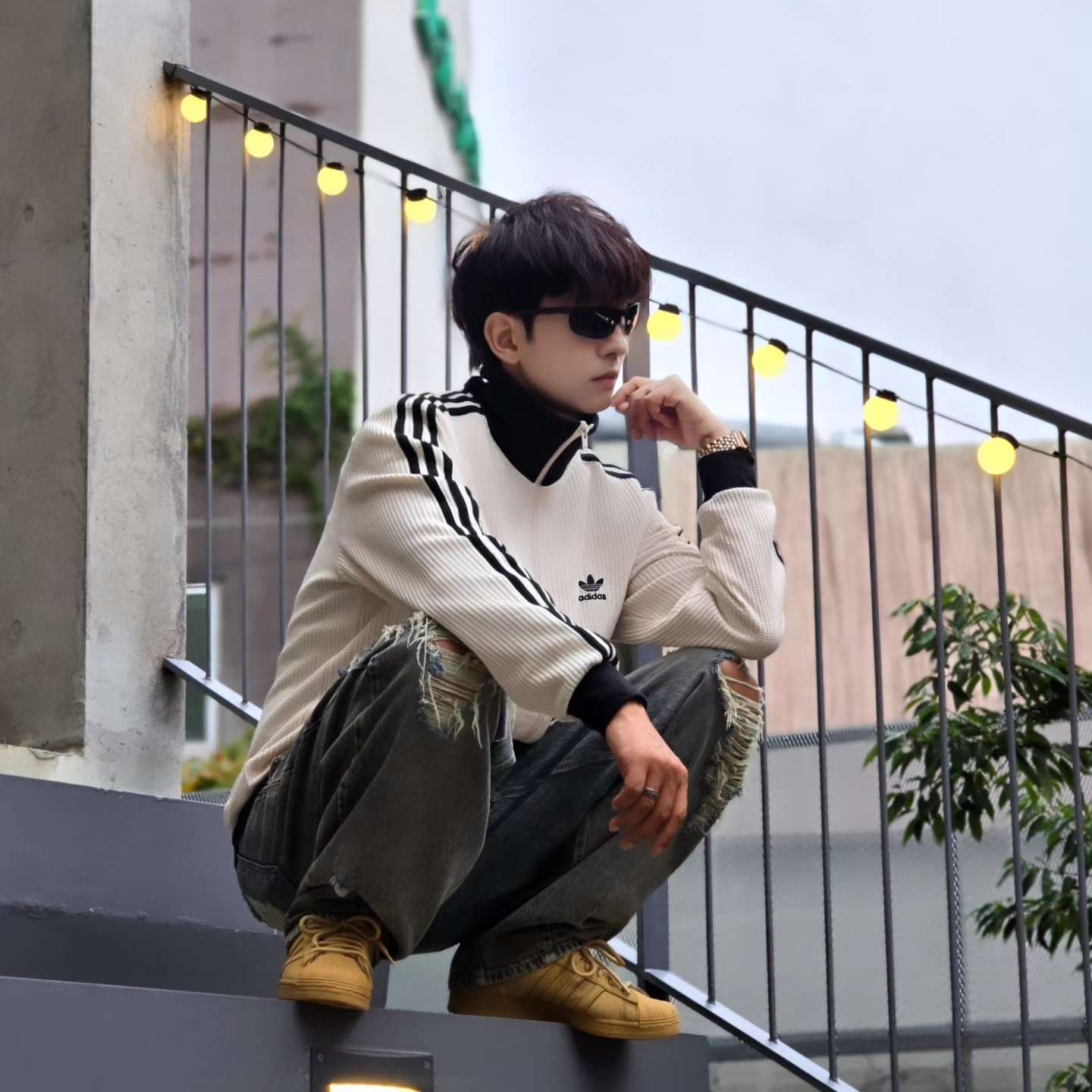 Adidas Waffle Beckenbauer Track Top Wonder White - KR Sizing, Samsung Galaxy Watch6 44mm LTE Silver (Korean Ver.) 착용 스타일 - 1