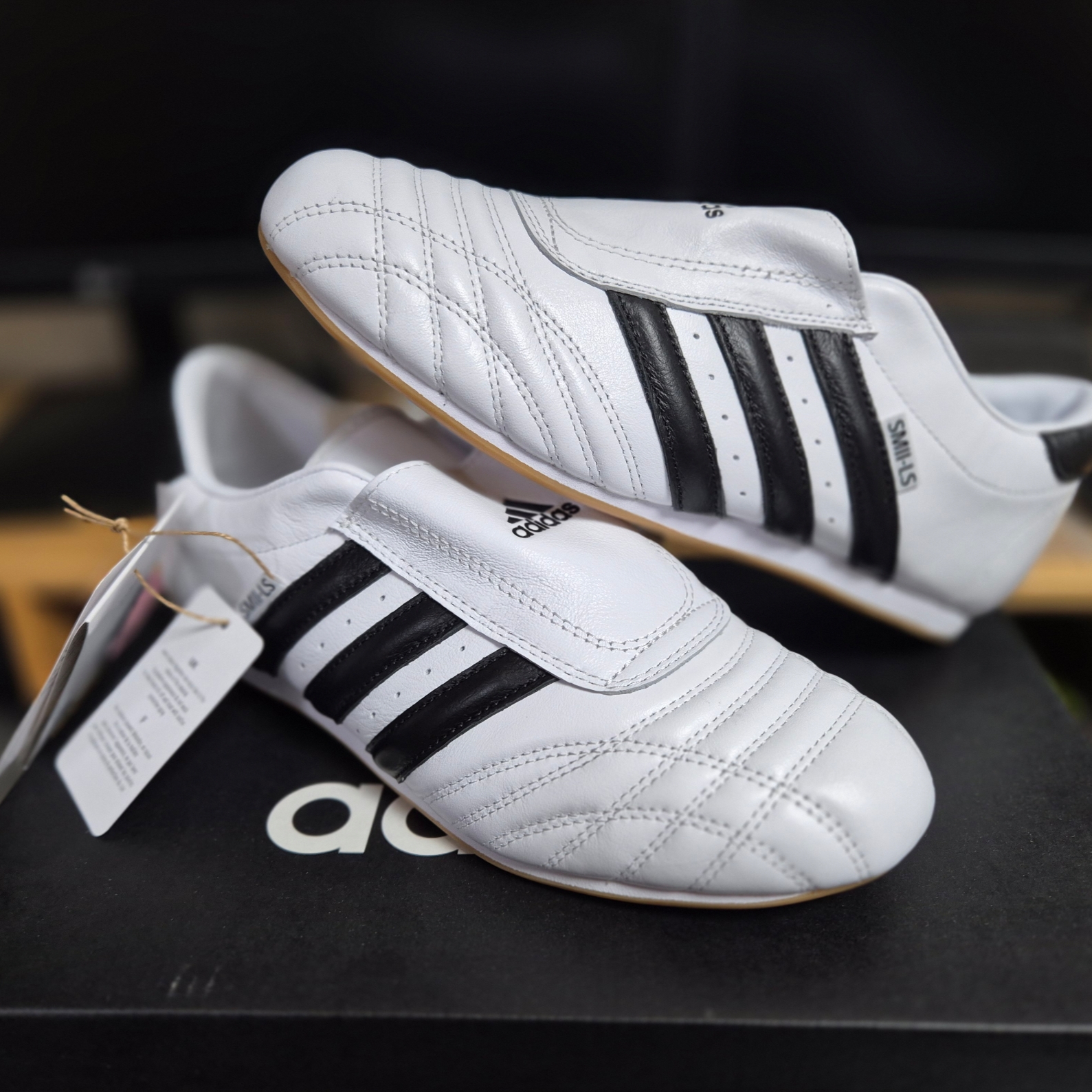(W) Adidas Taekwondo Cloud White Core Black 착용 스타일
